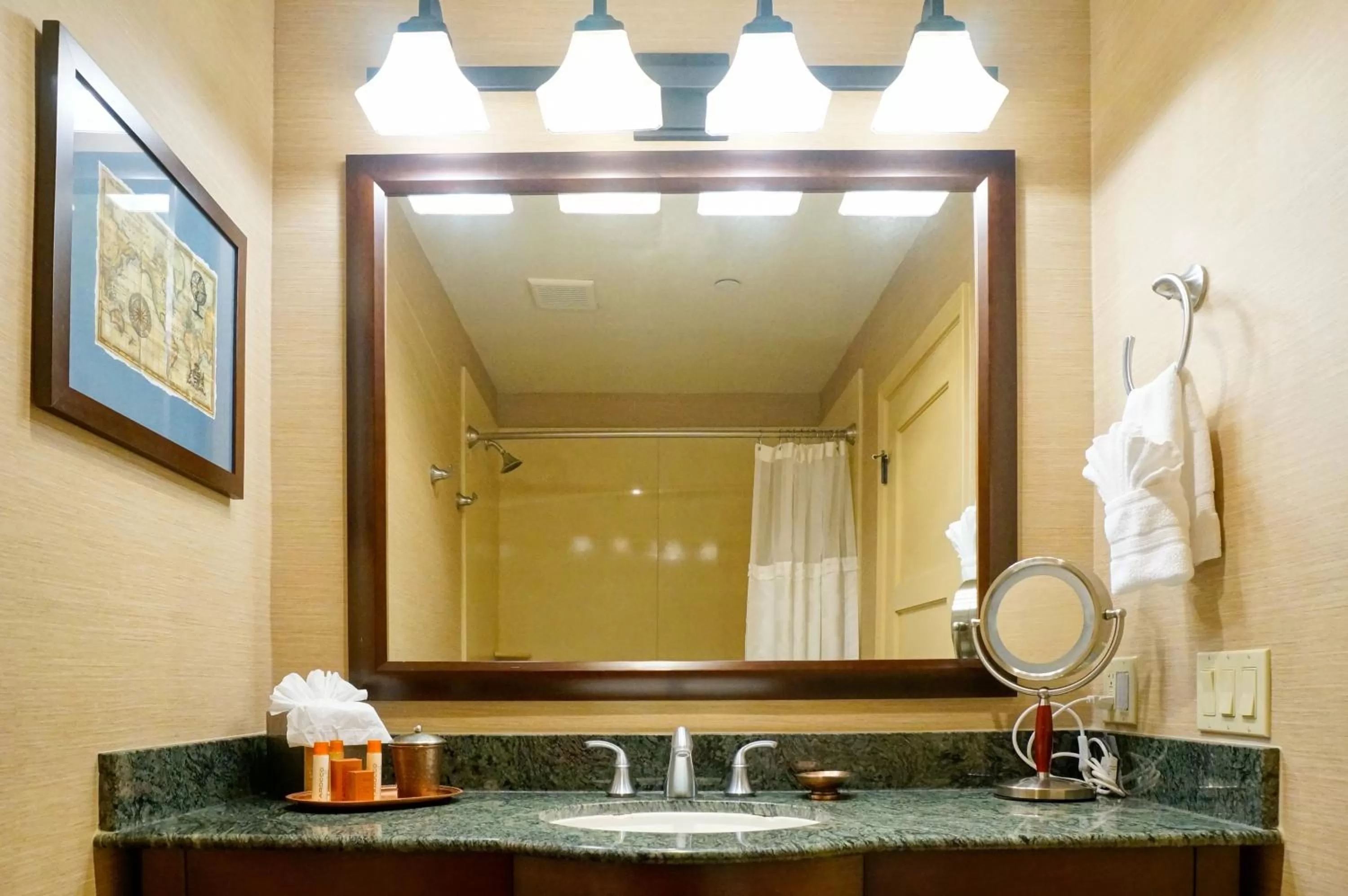 Bathroom in Blue Dolphin Inn