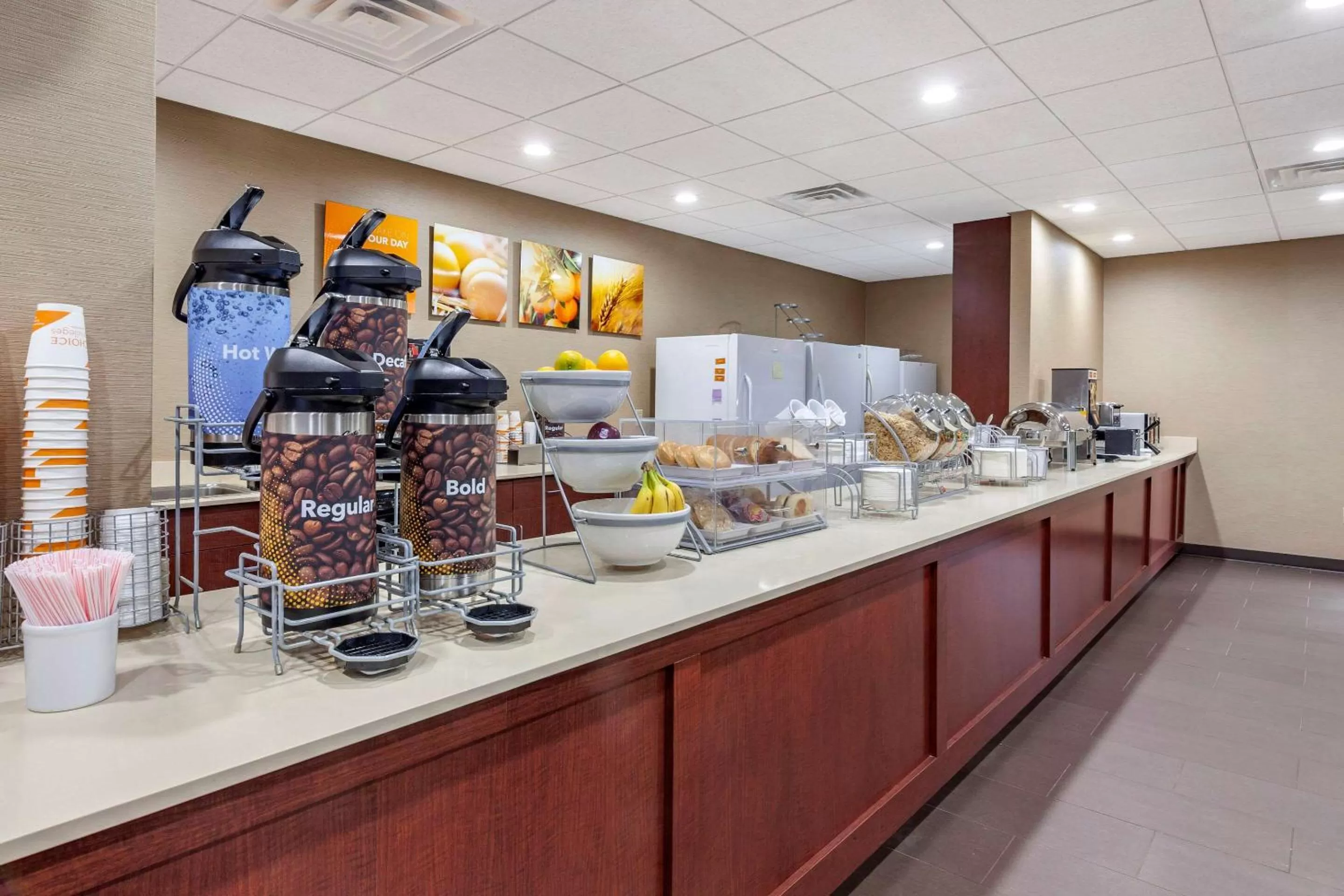 Restaurant/places to eat in Comfort Suites Escanaba West