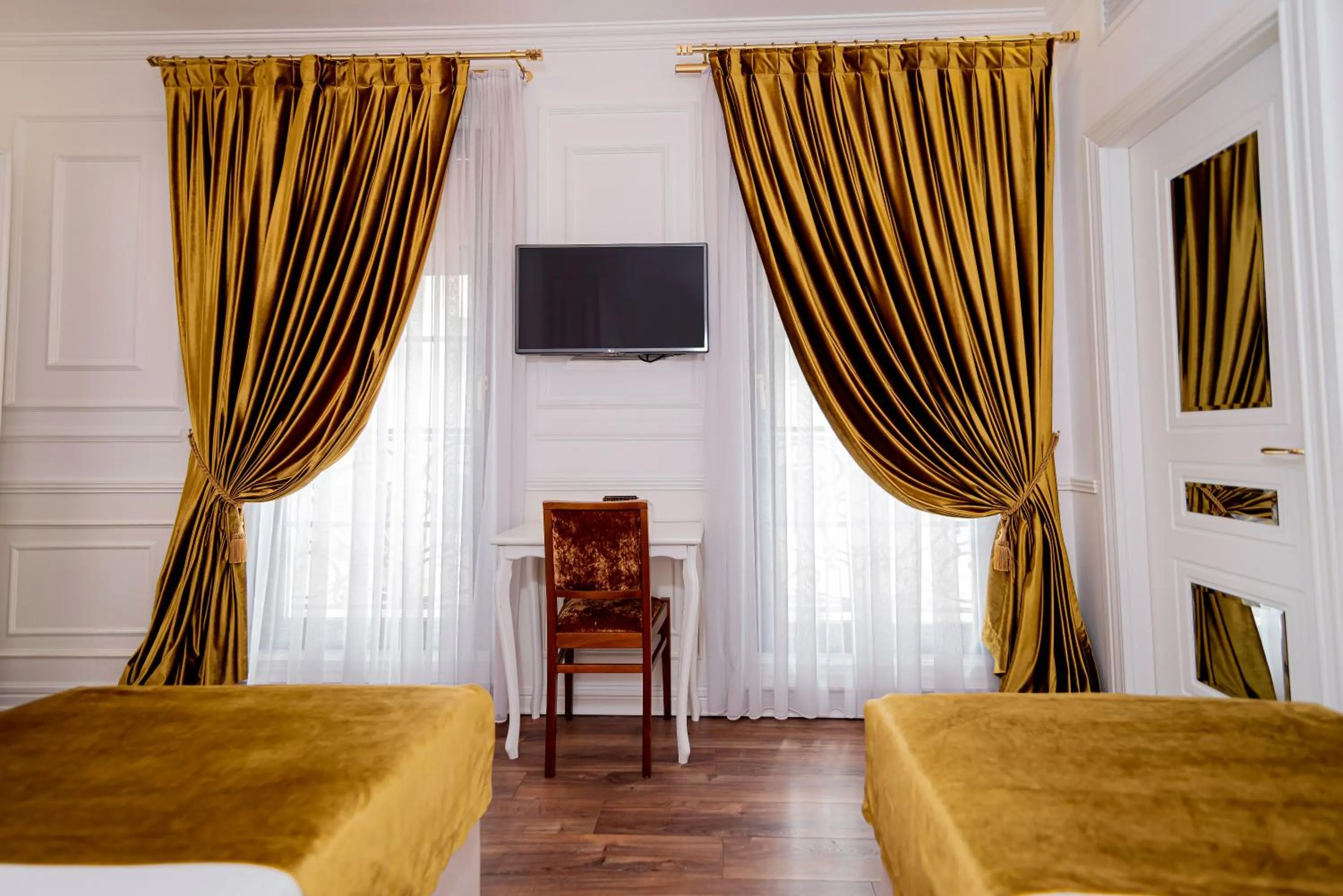 Decorative detail in Eler Hotel