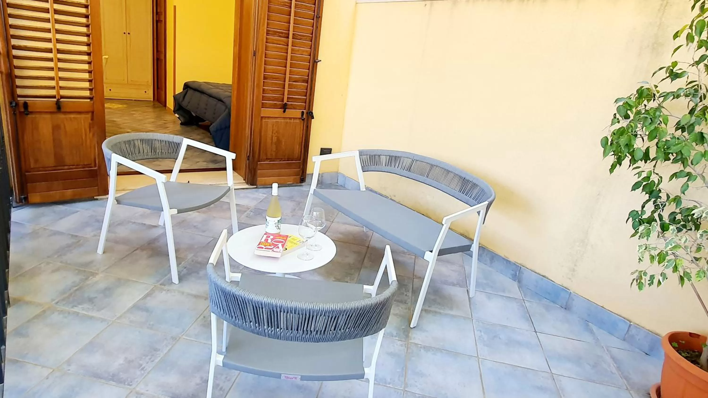 Patio in Hotel Cala Marina