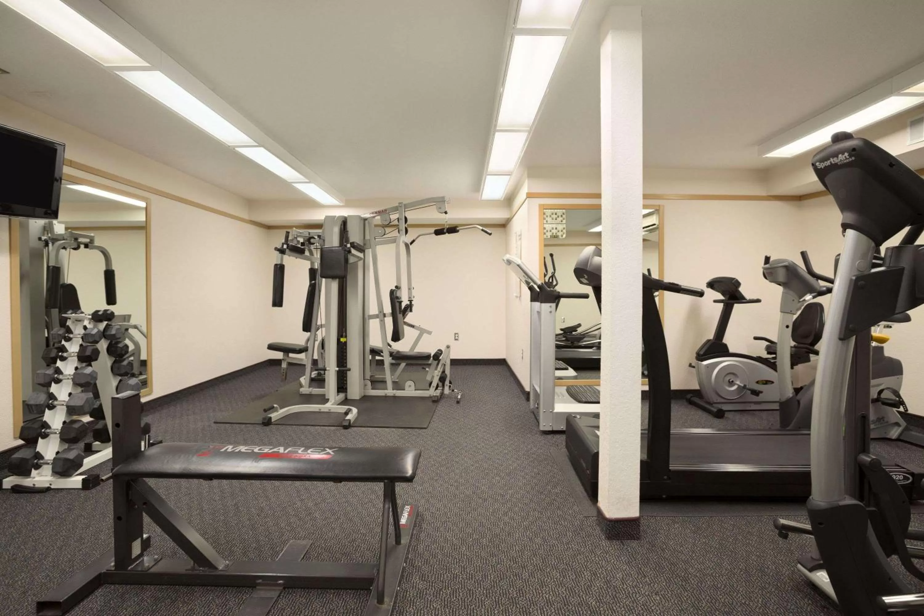 Fitness centre/facilities in Days Inn by Wyndham Estevan