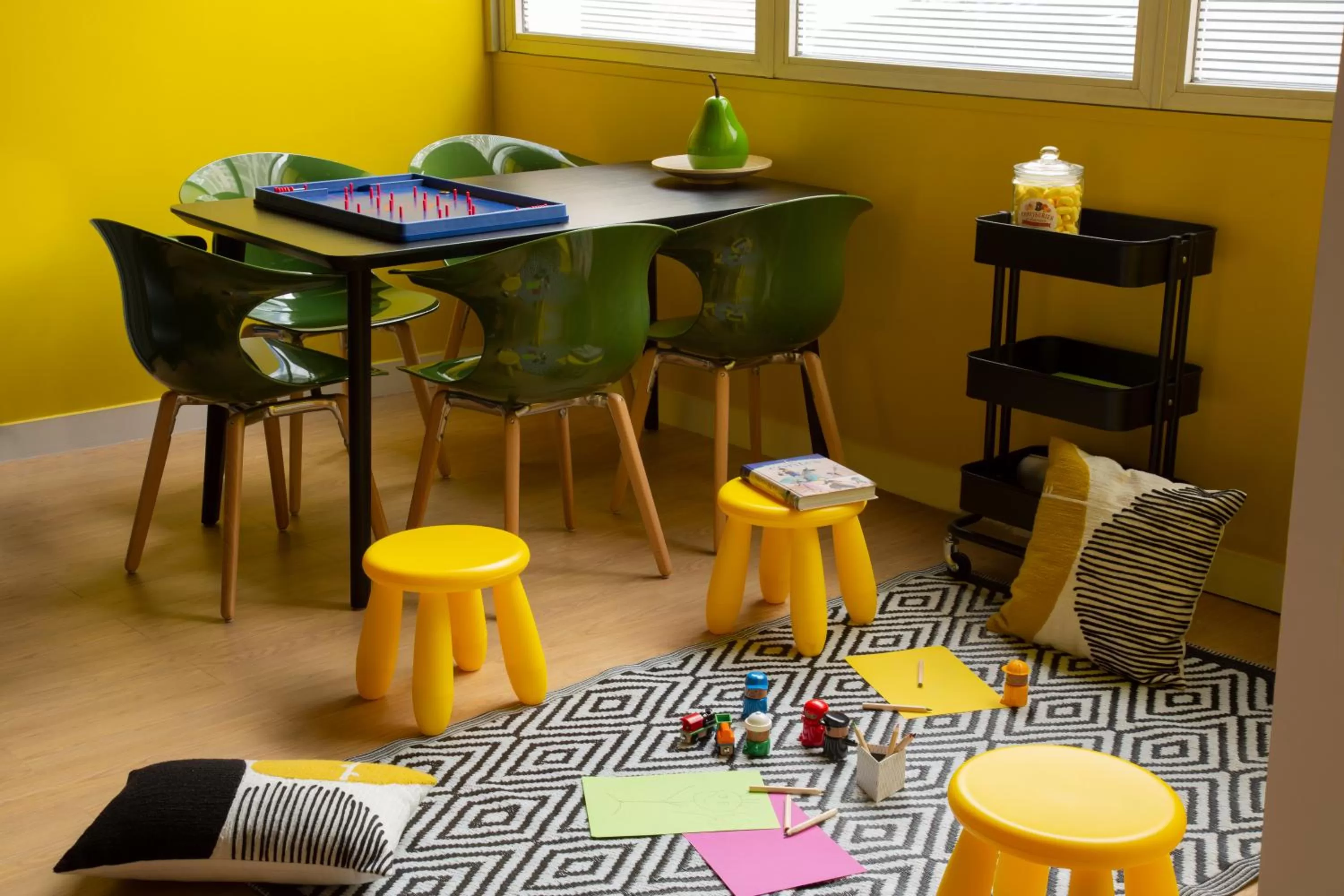 Communal lounge/ TV room in Hotel Bootcamp