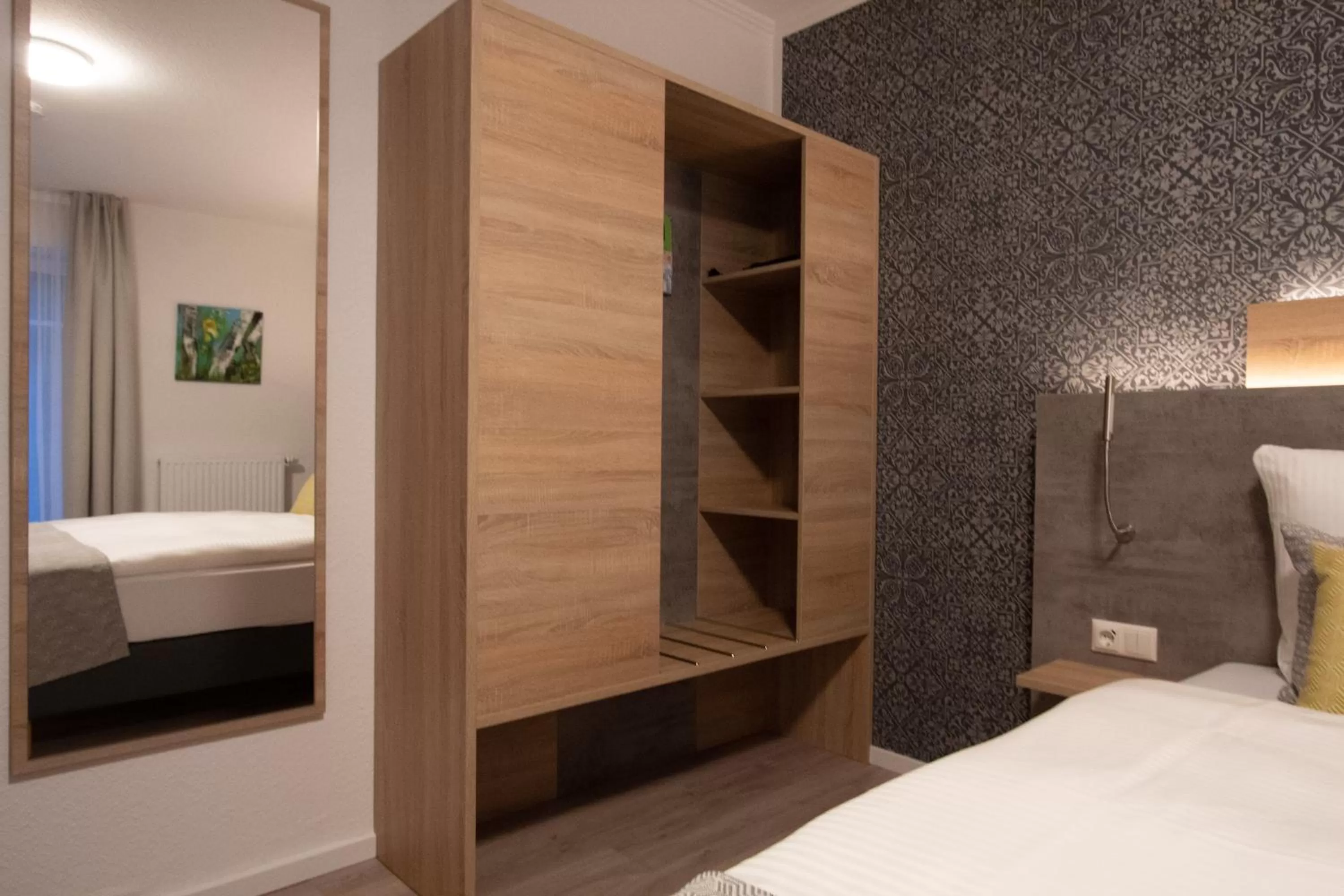 Photo of the whole room, Bed in Central Hotel Wagenfeld