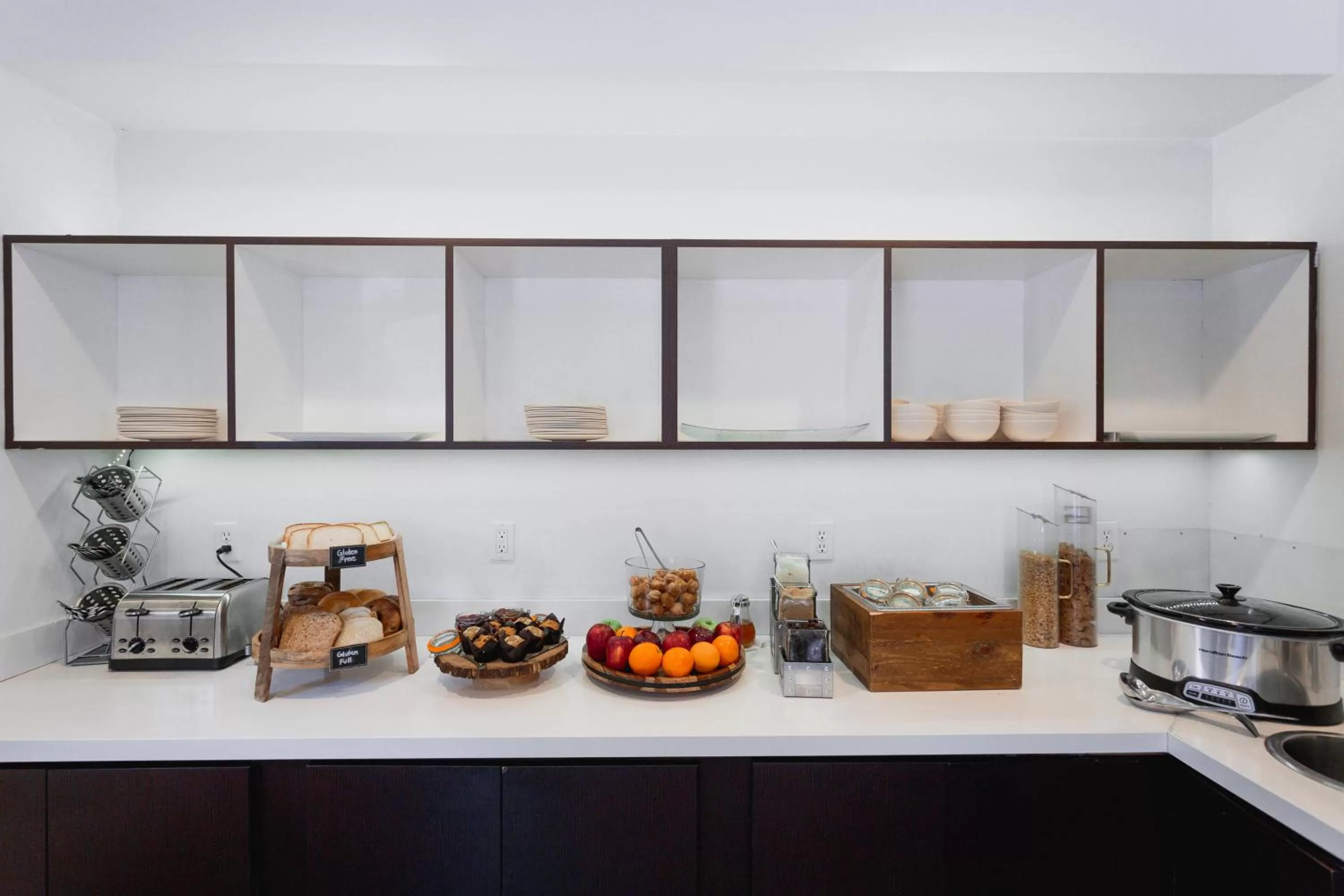 Food in Menlo Park Inn