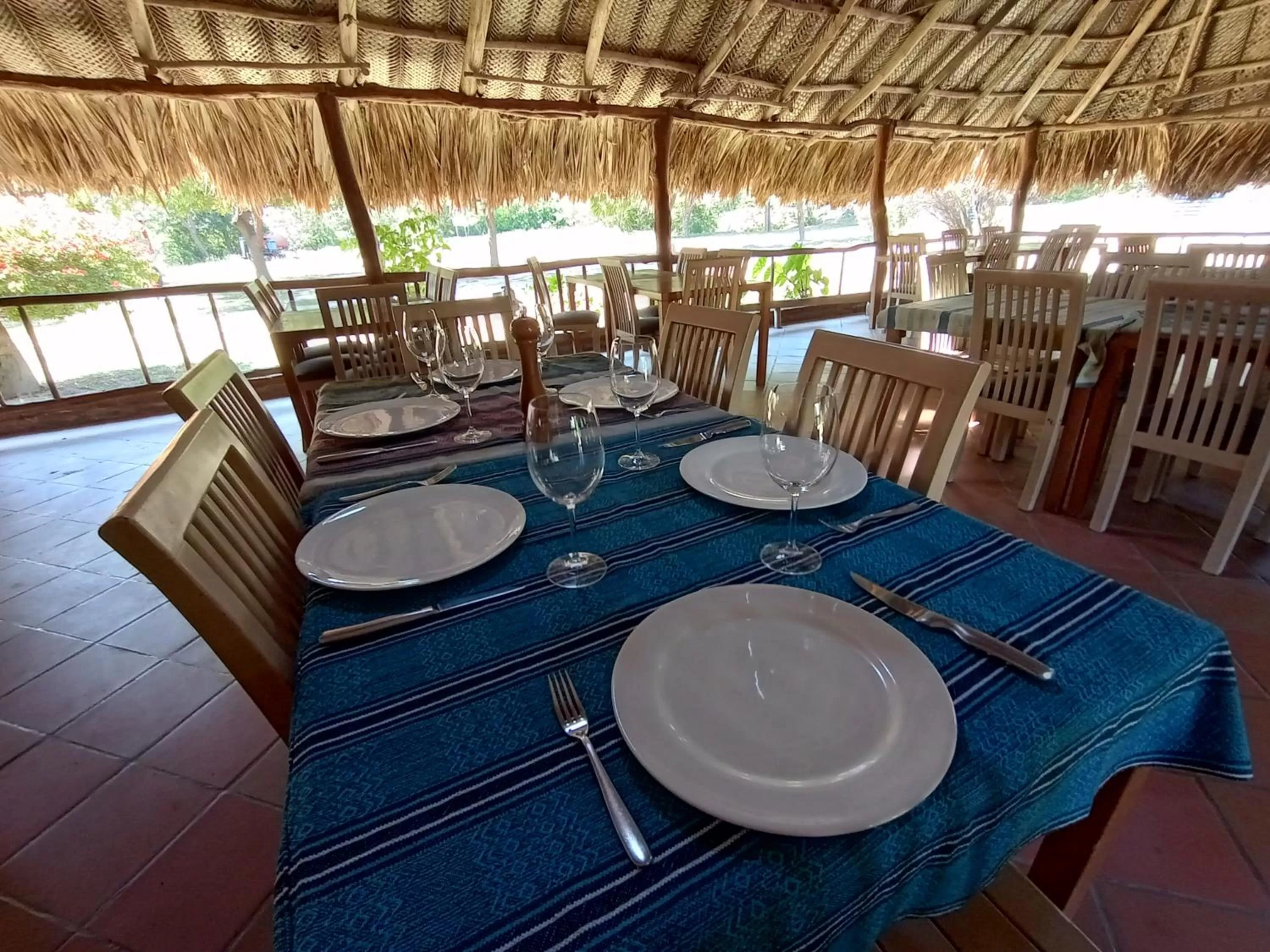 Restaurant/Places to Eat in Hotel Brisas De Neguanje