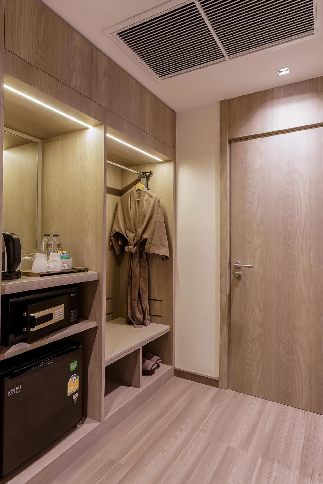 wardrobe in Fifth Pattaya Jomtien By Shiwalai Int