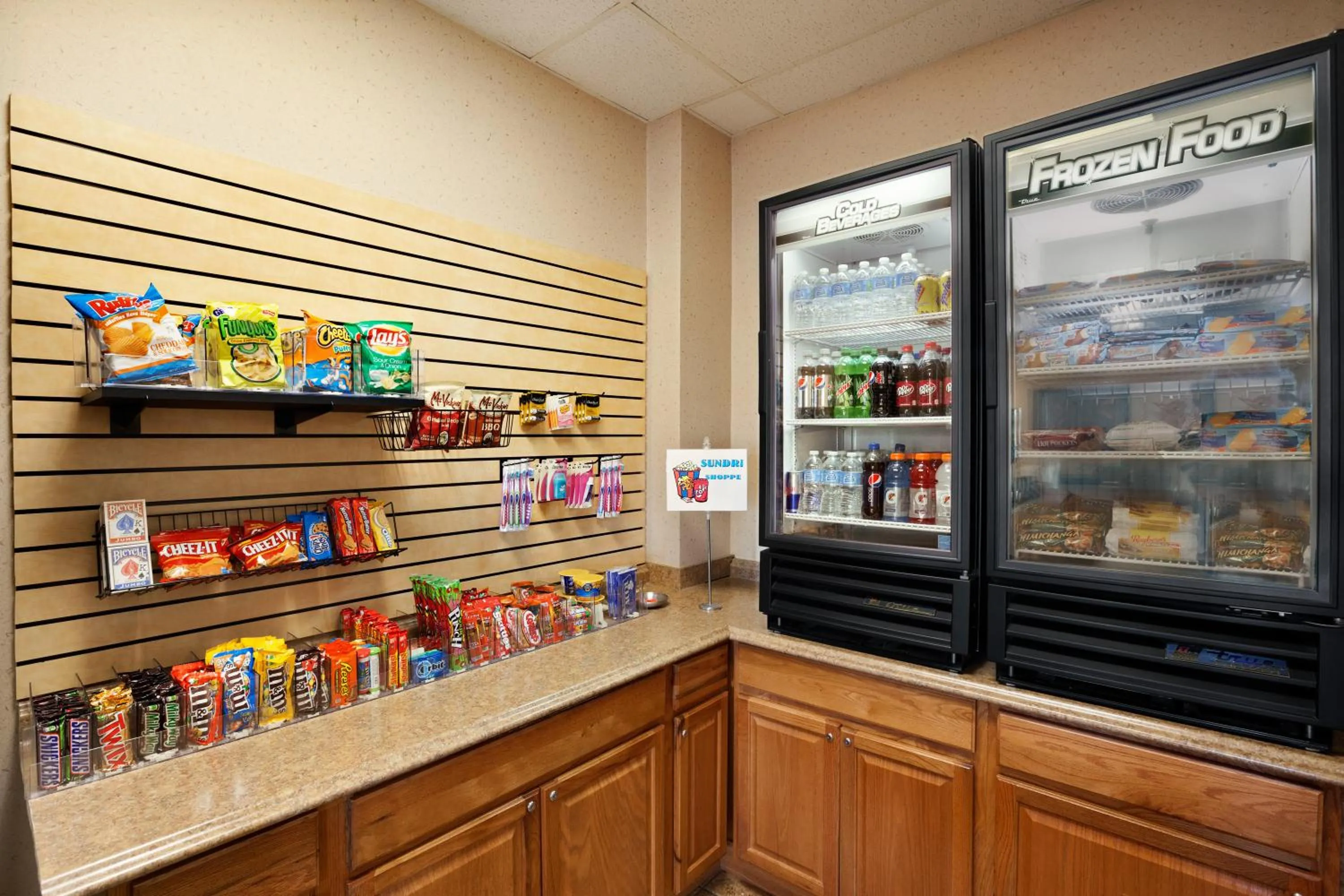 On-site shops in Super 8 by Wyndham Collinsville St. Louis