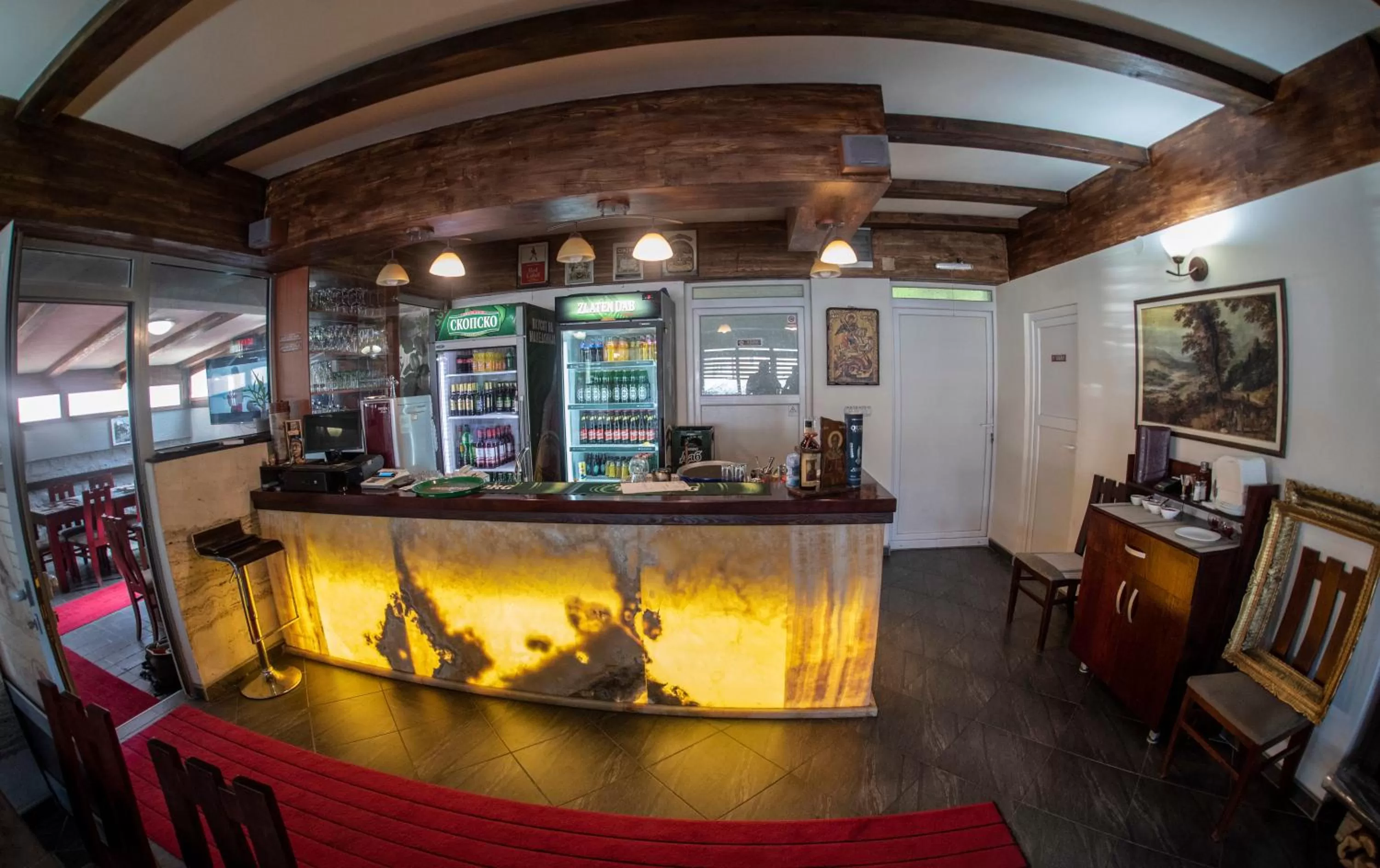 DIONIS Rooms & Apartments