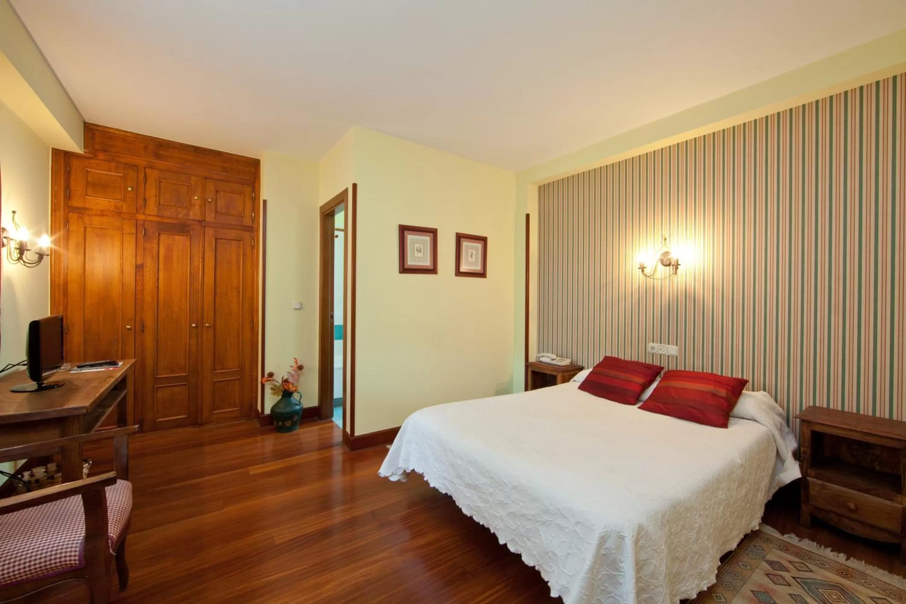 Photo of the whole room, Bed in Hotel Matsa B&B