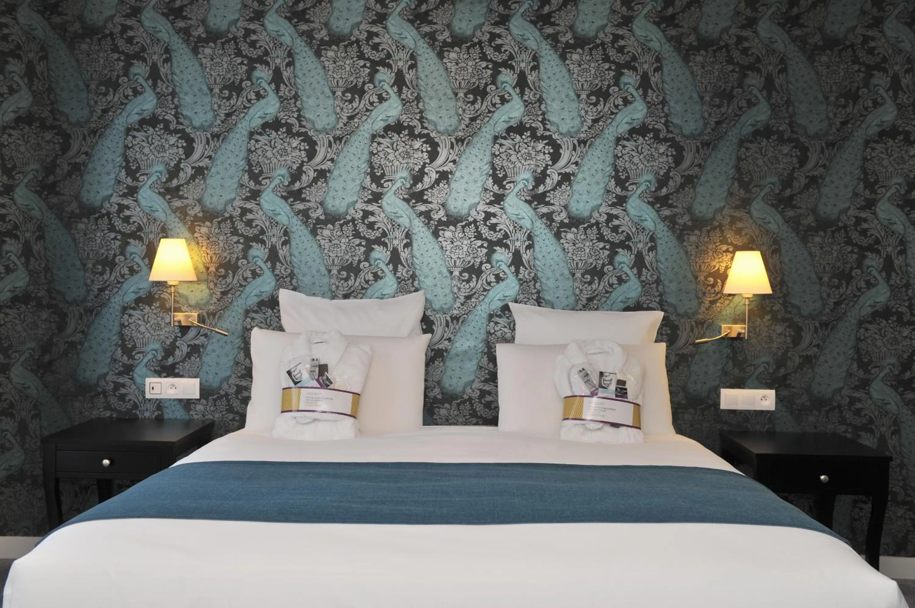 Bedroom, Bed in Mercure Paris Saint Cloud Hippodrome