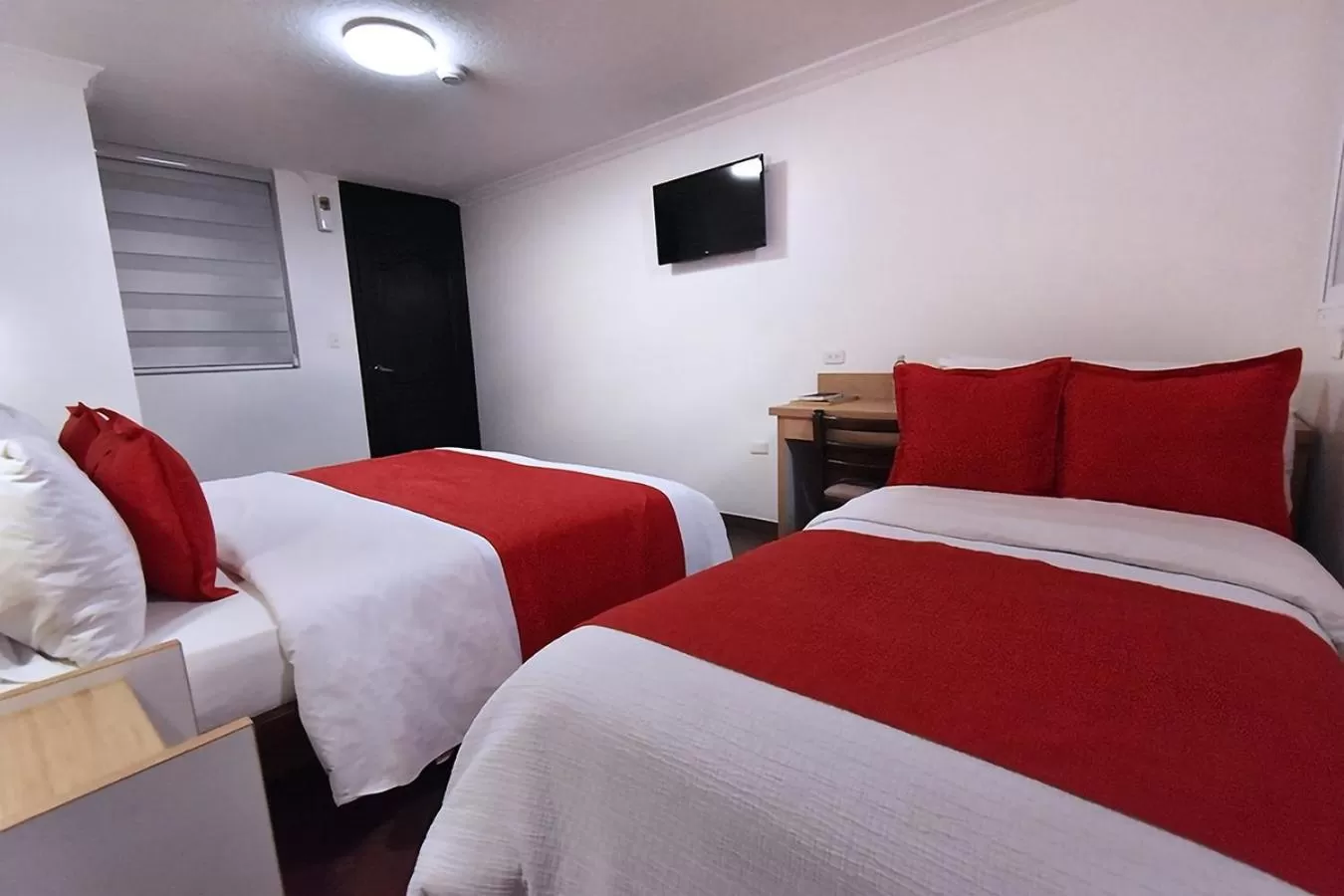 Bed in Hotel Plaza Victoria