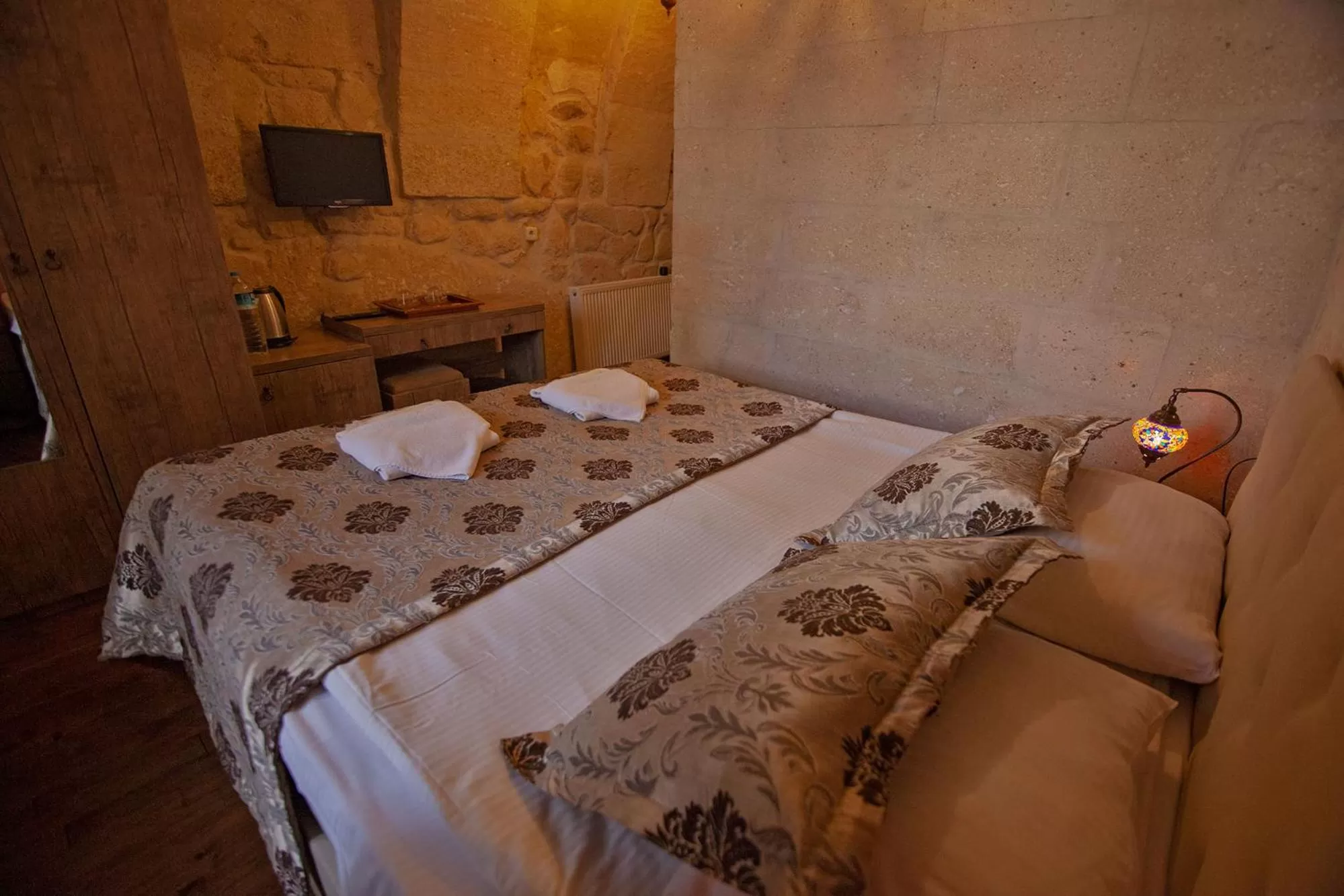 Bedroom, Bed in Diamond of Cappadocia