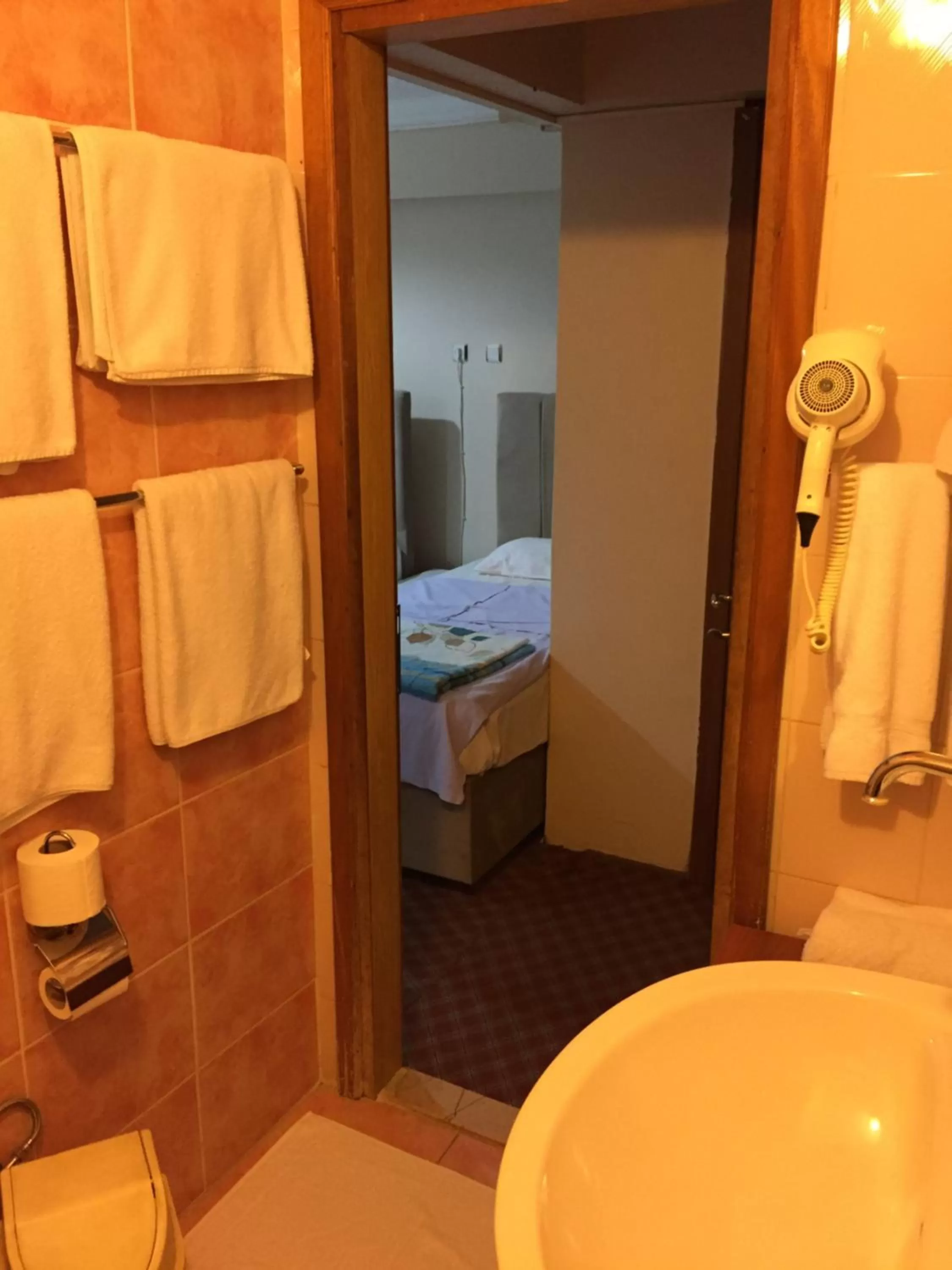 Bathroom, Bed in Paris Hotel