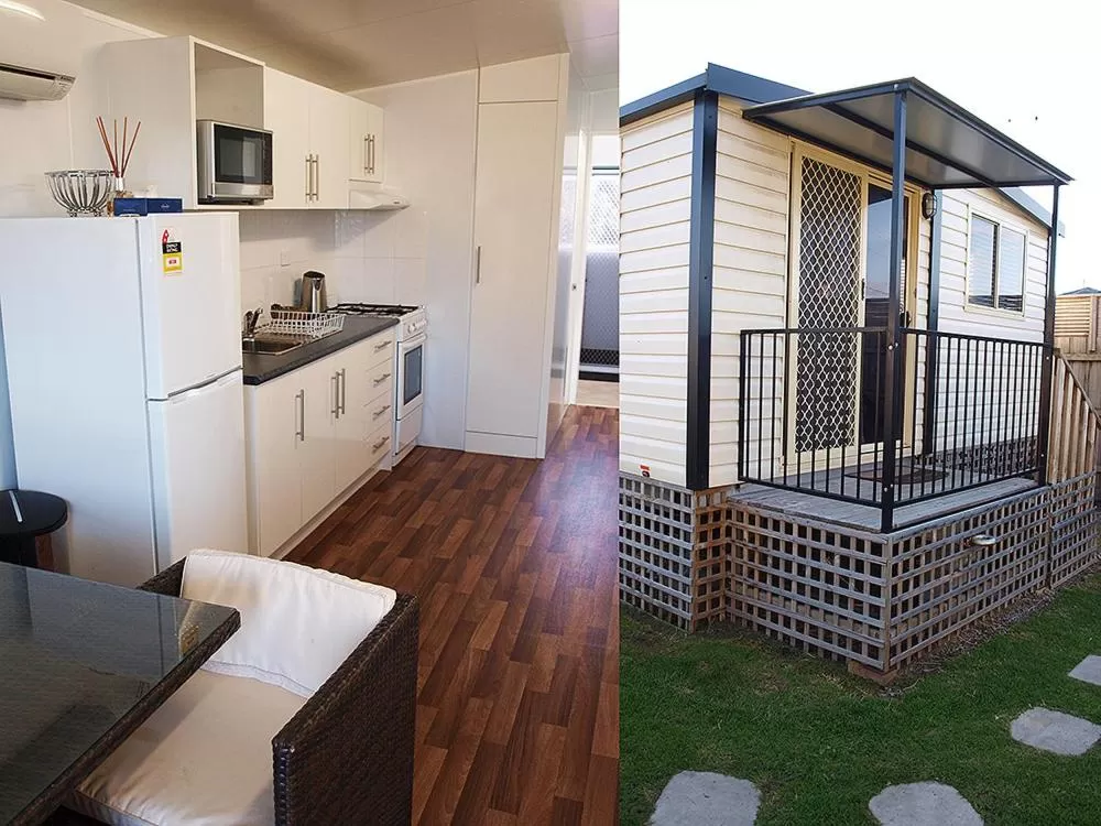 Kitchen/Kitchenette in Mornington Motel