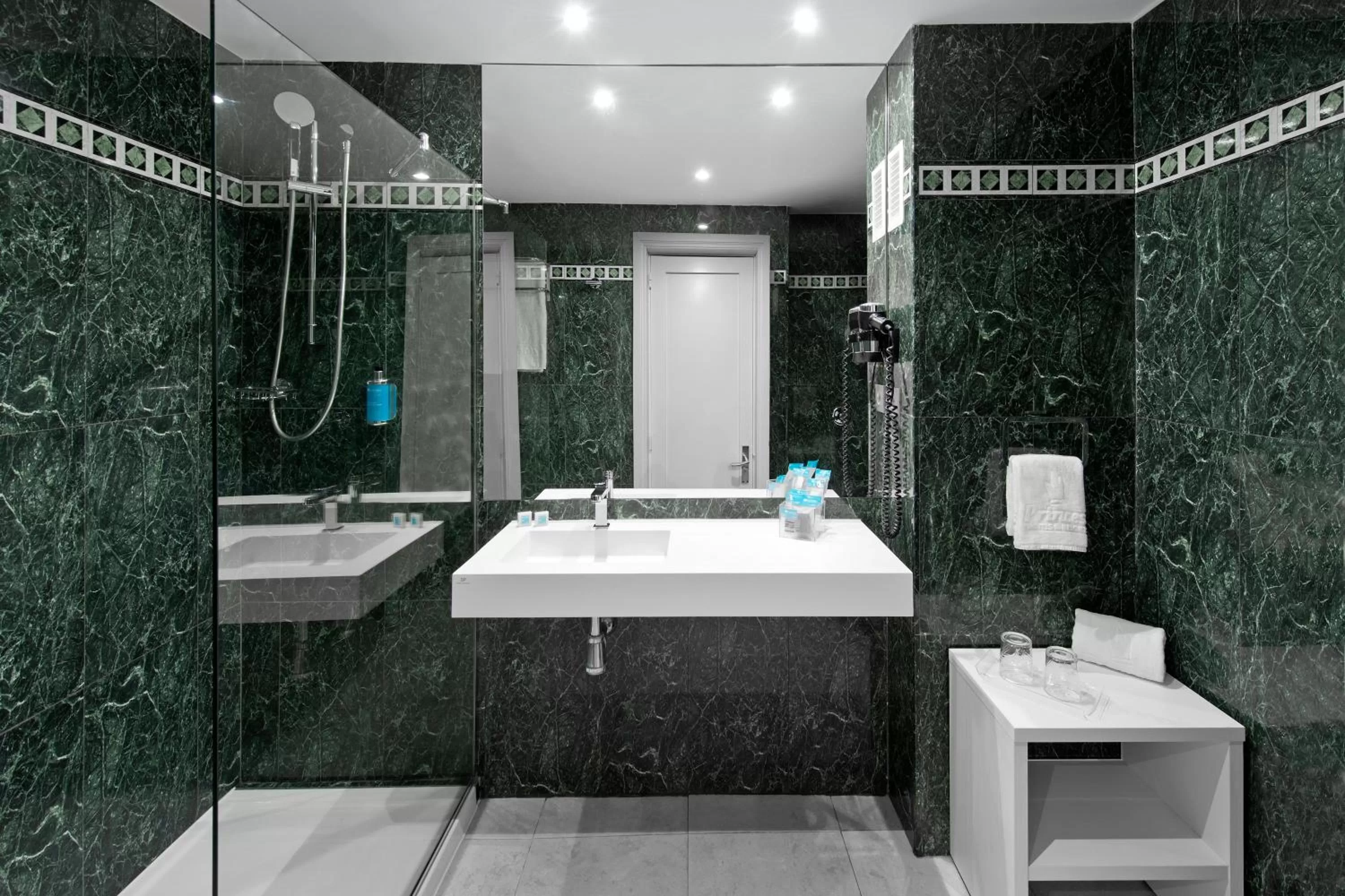 Shower in Hotel Gran Canaria Princess - Adults Only