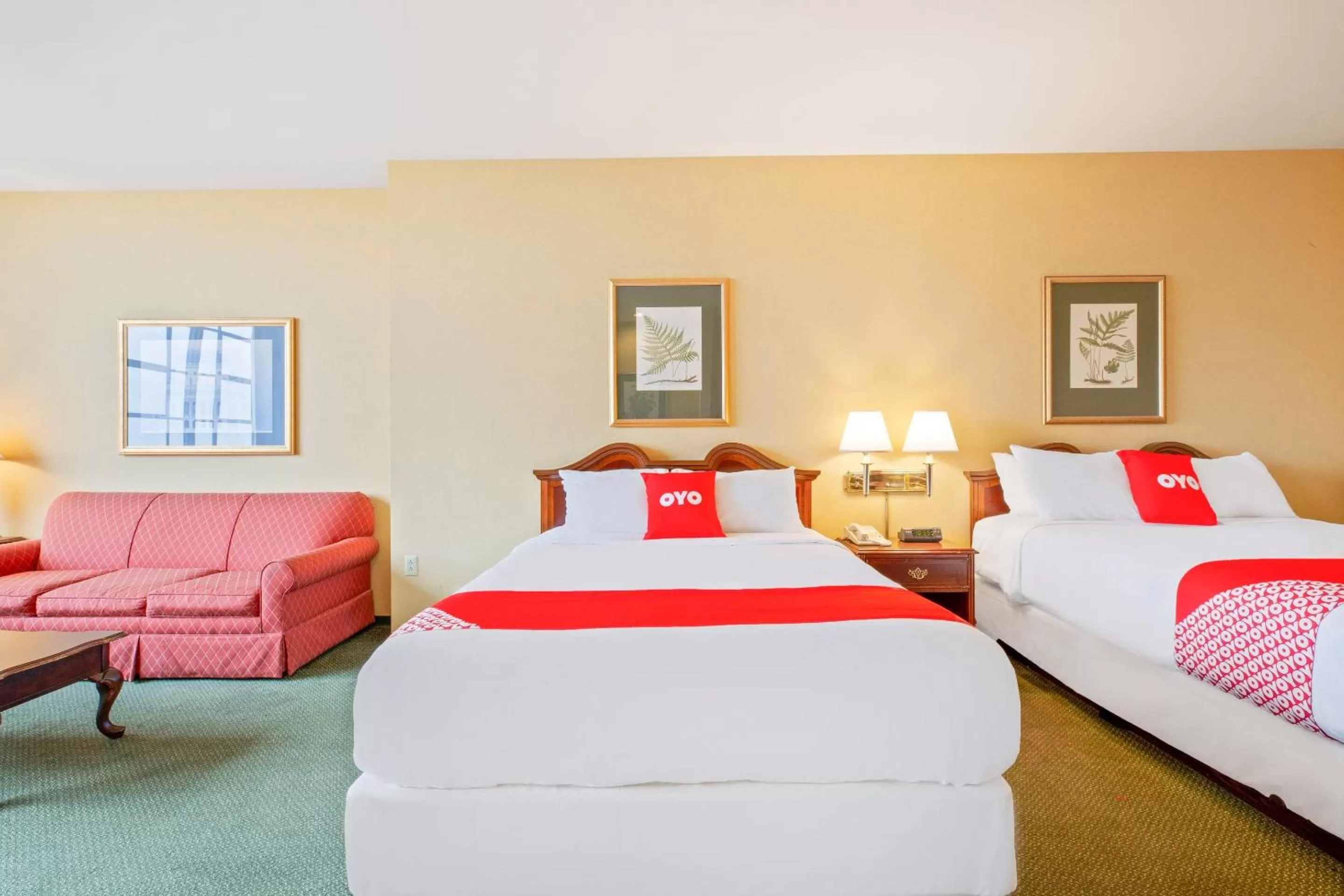 Bedroom, Bed in OYO Hotel St Louis Downtown City Center MO