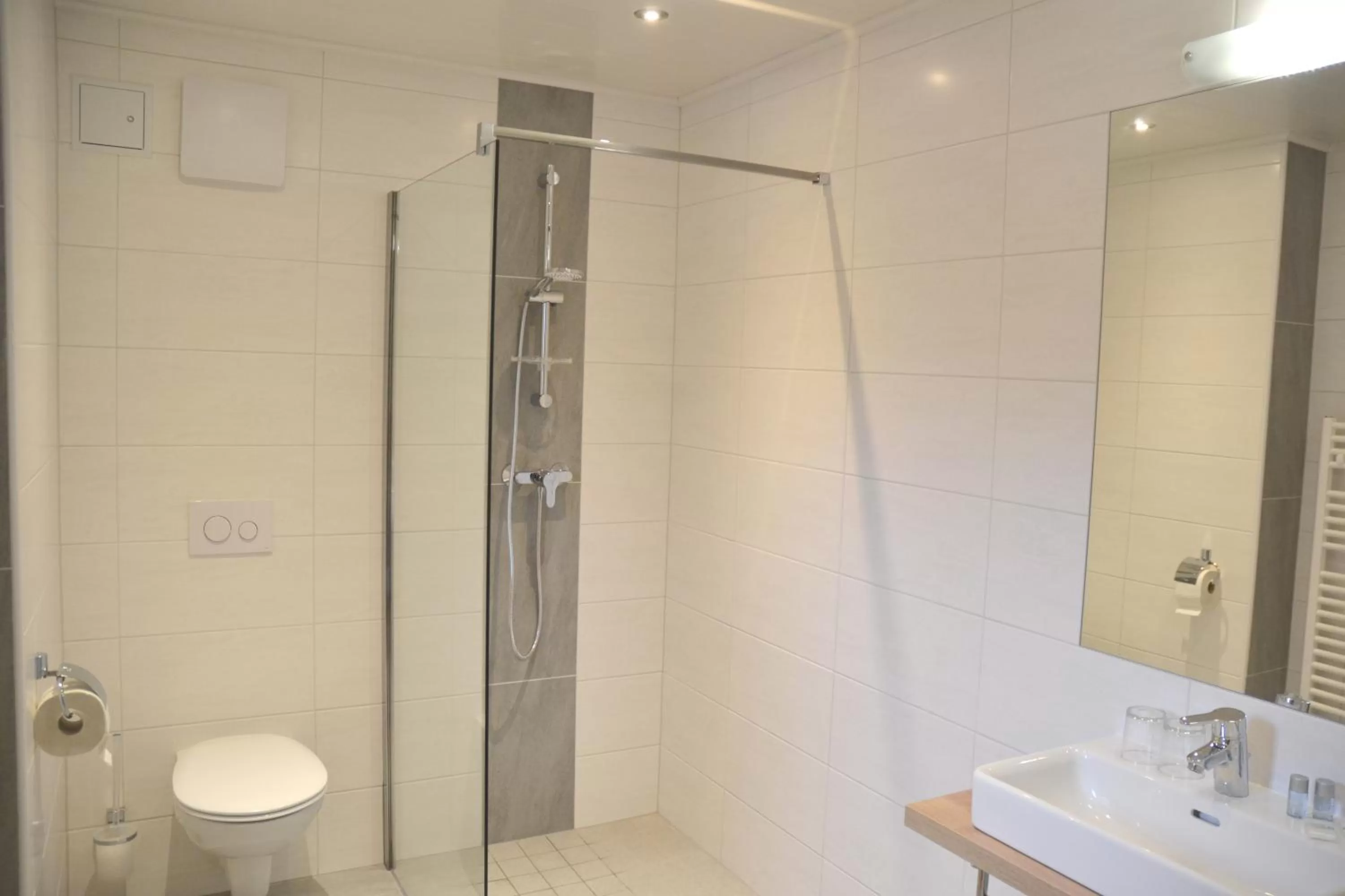 Bathroom in Pension Adlerhorst