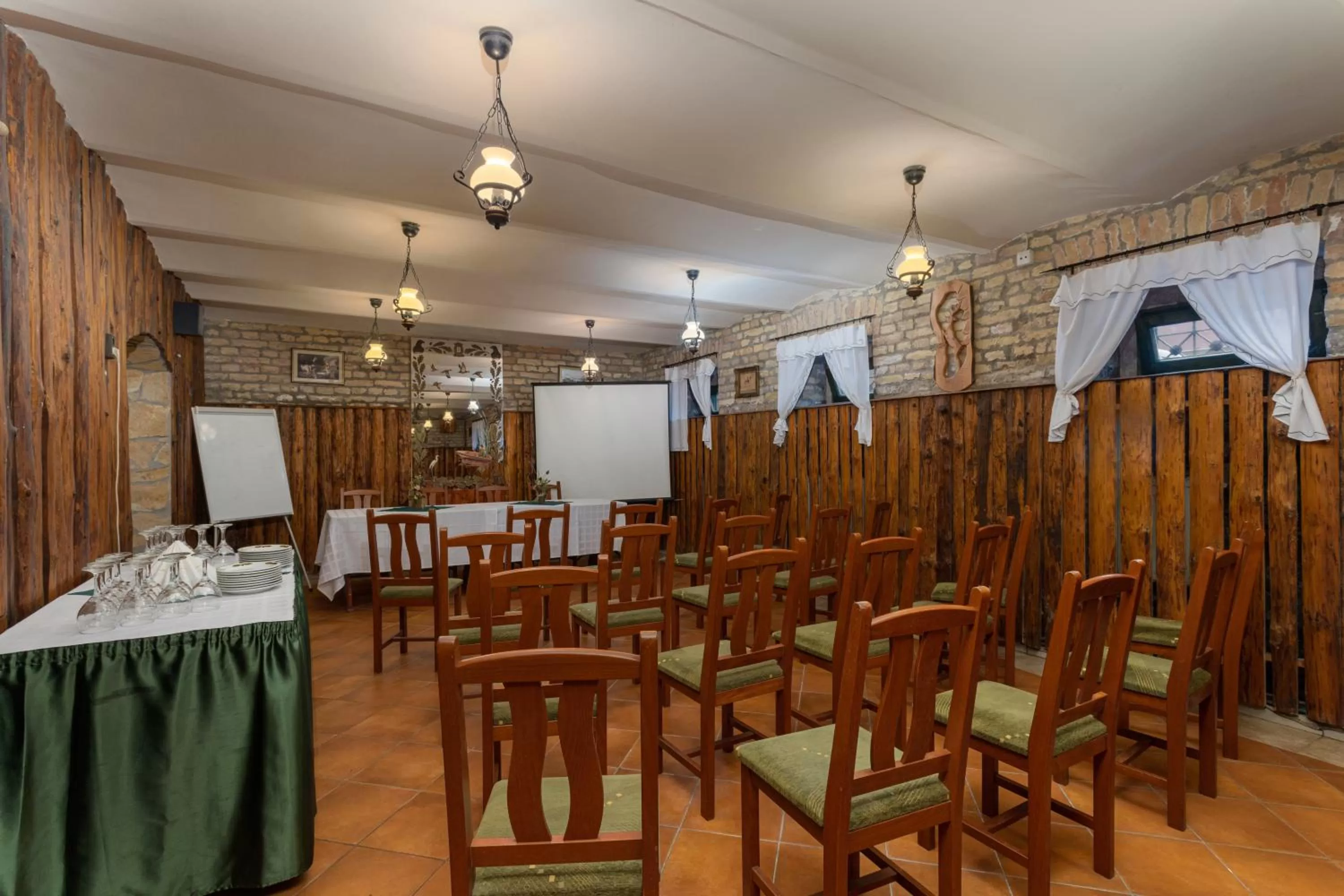 Meeting/conference room in Illés Hotel