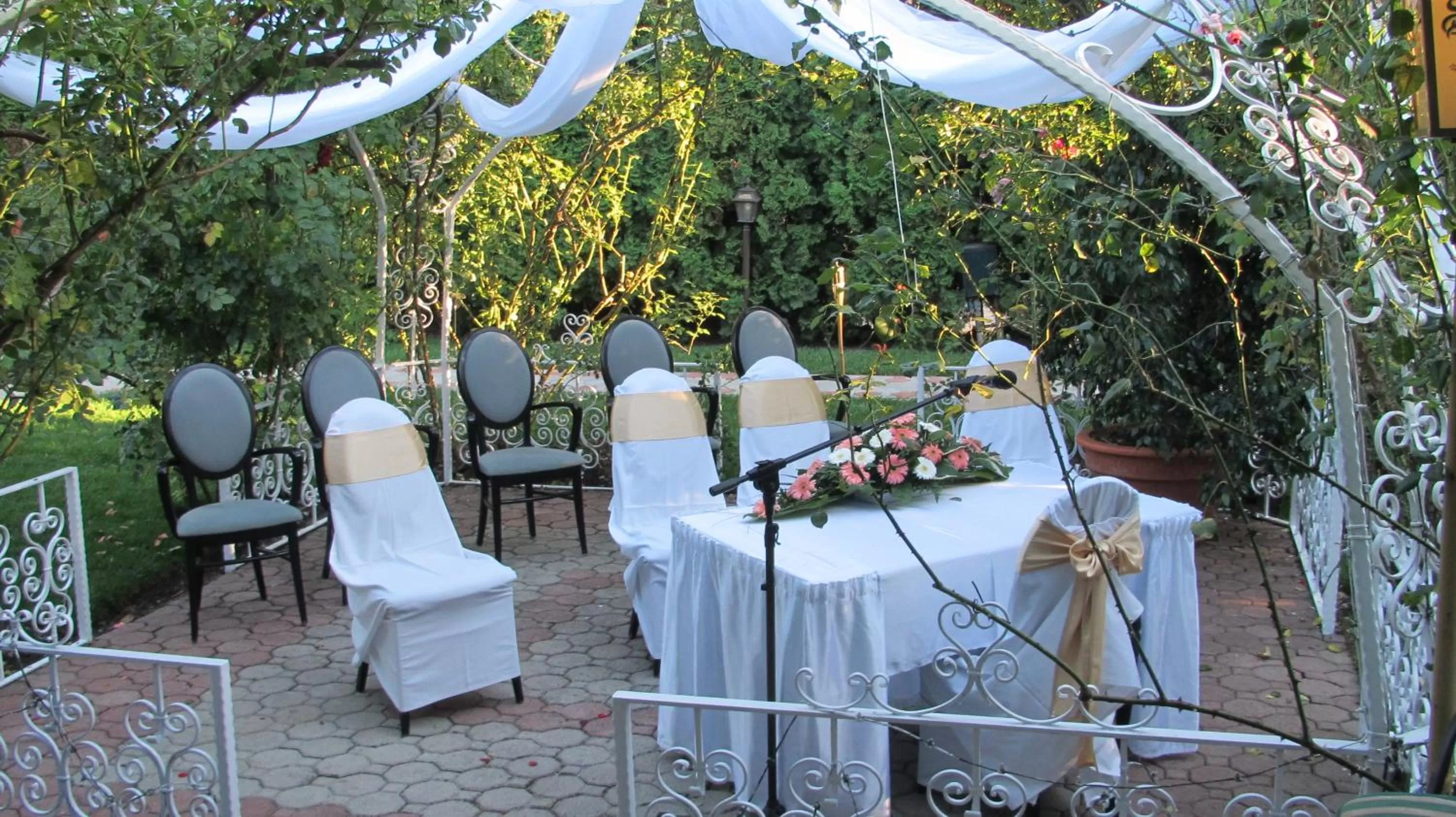 Restaurant/places to eat, Banquet Facilities in Hotel Panorama