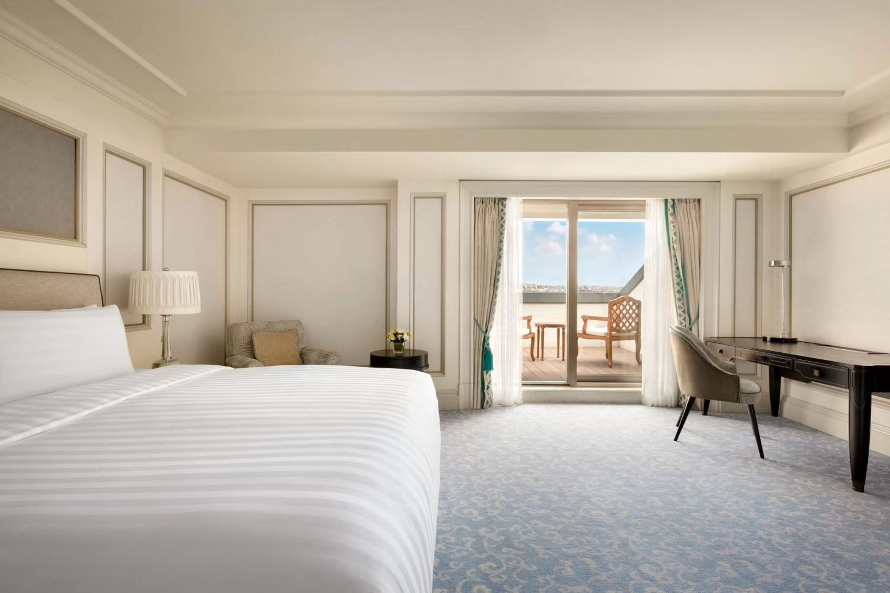 Massage, Bed in Shangri-La Bosphorus, Istanbul