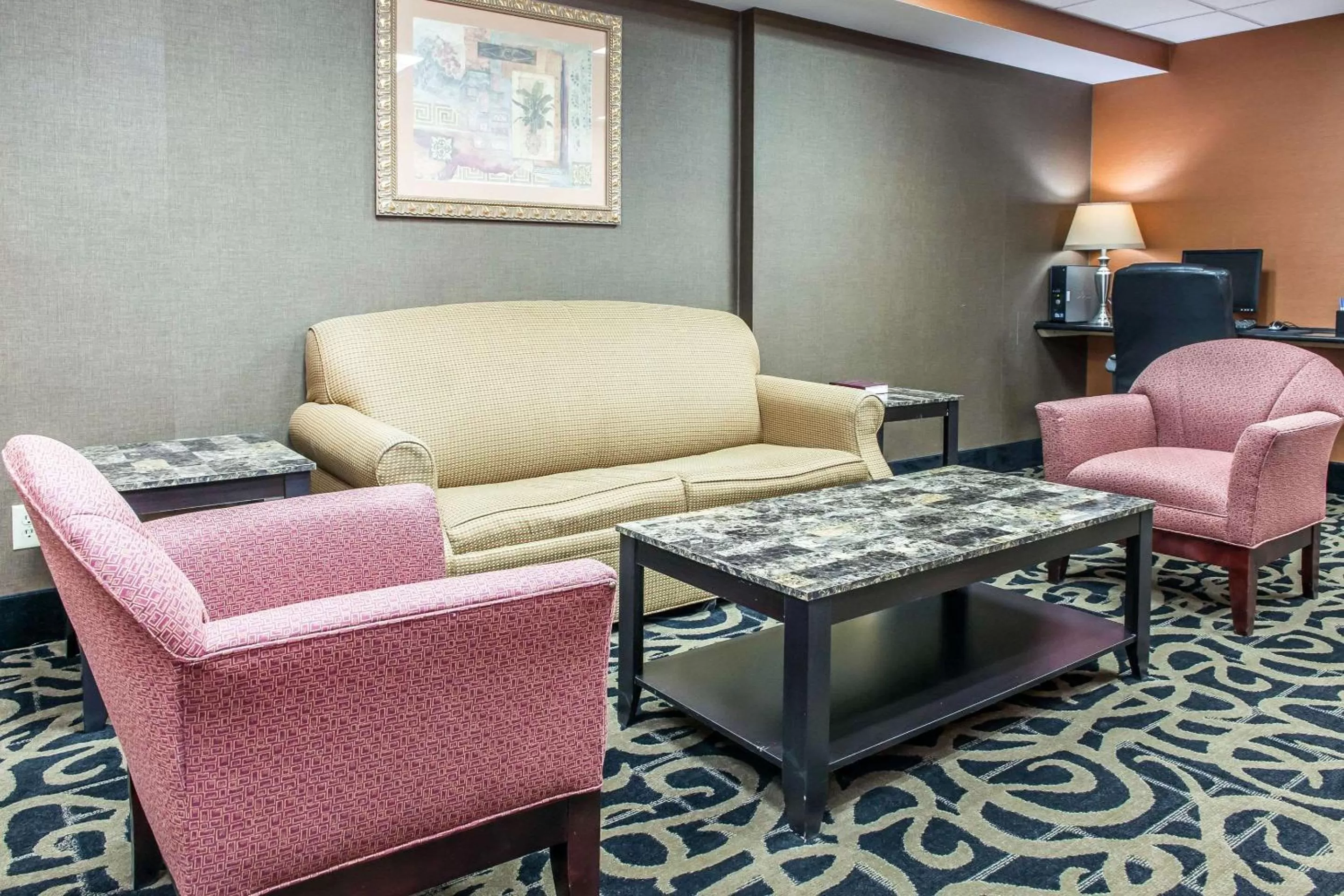 Lobby or reception in Quality Inn Defiance