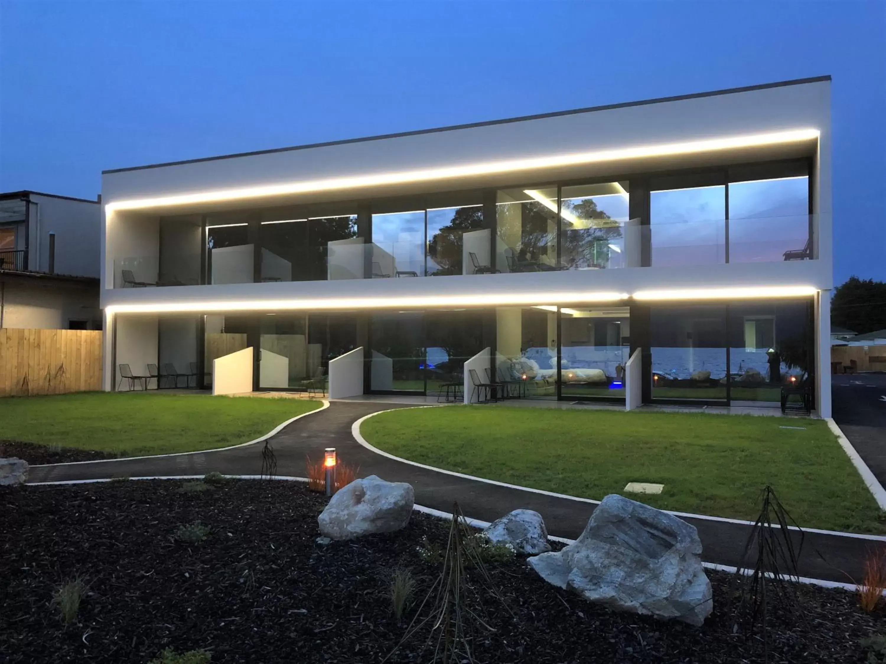 Tanara Deluxe Access Studio (Adults Only) in Fiordland Lakeview Motel and Apartments Tanara Deluxe Access Studio (Adults Only) in Fiordland Lakeview Motel and Apartments