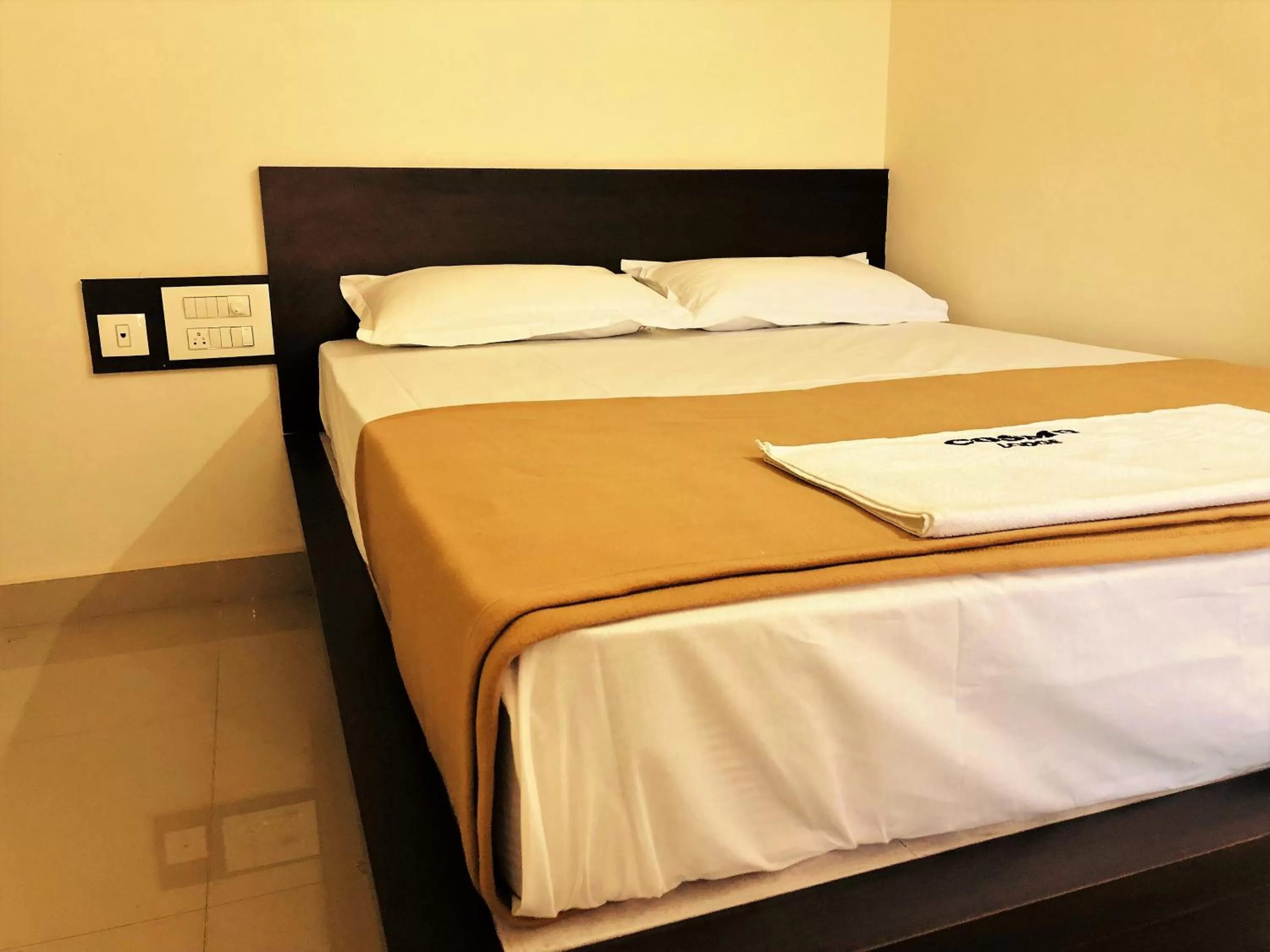Bed in COSMO LODGE