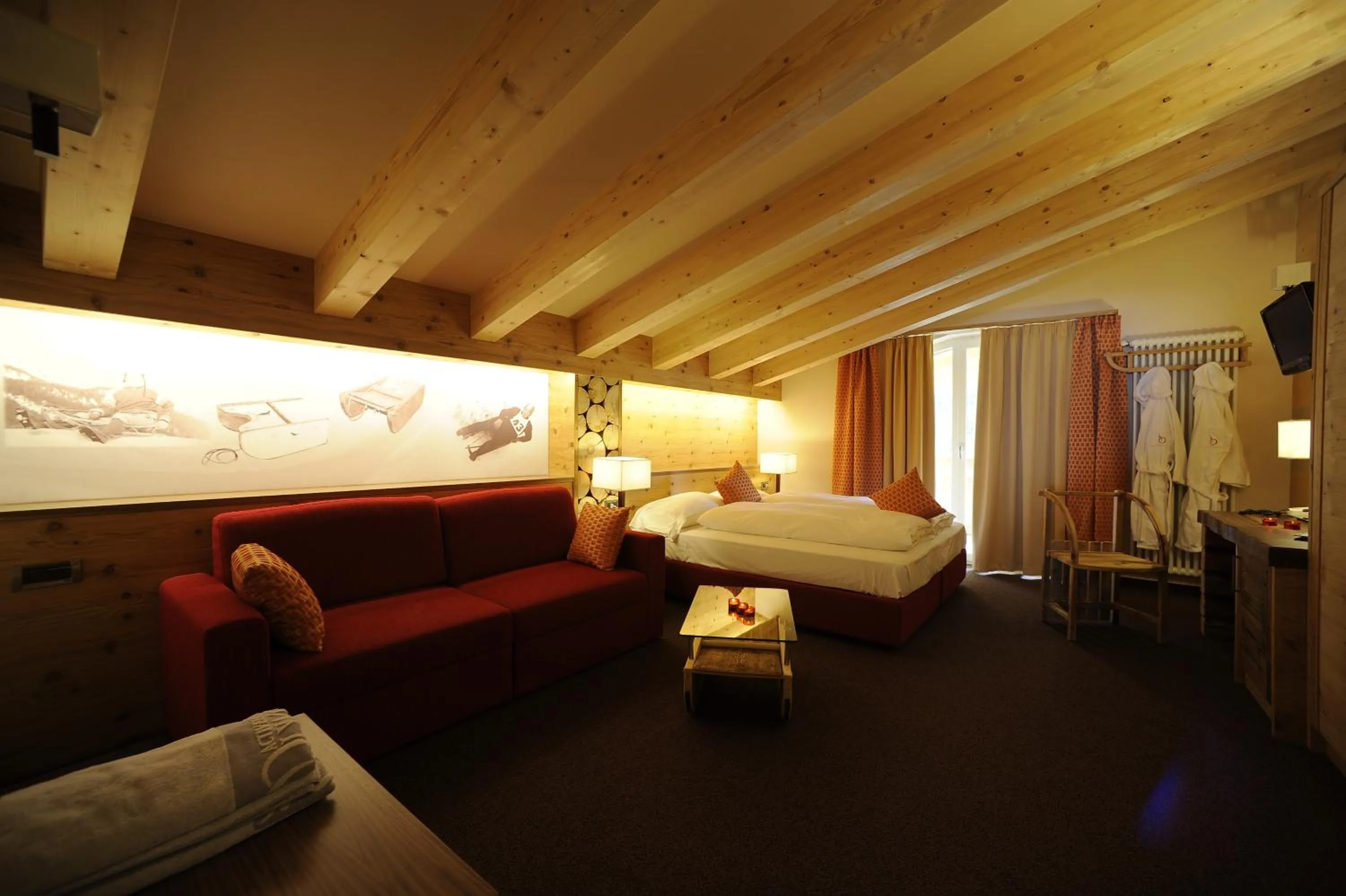 Living room, Bed in Olympic SPA Hotel - Adults Only