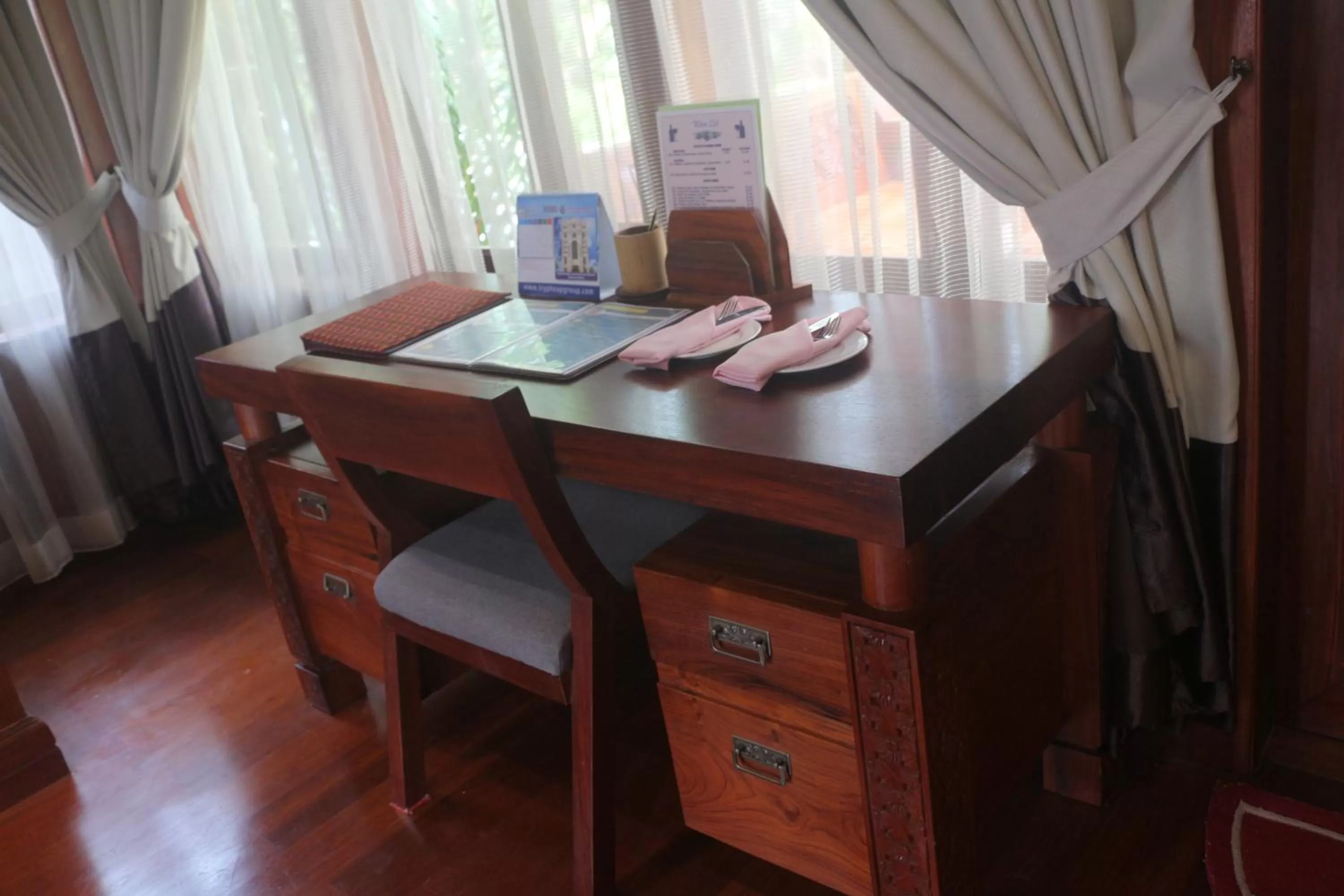 Balcony/Terrace, TV/Entertainment Center in Try Palace Resort-Kep