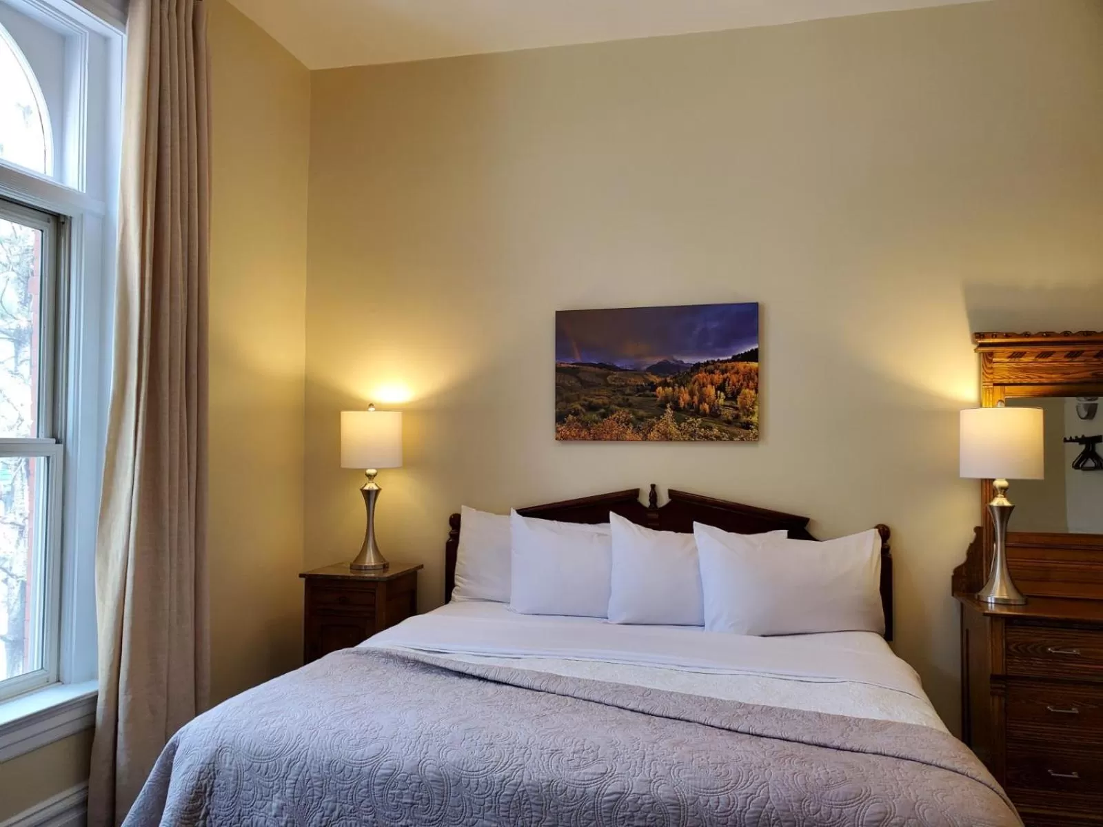 Bedroom, Bed in Hotel Ouray - for 12 years old and over