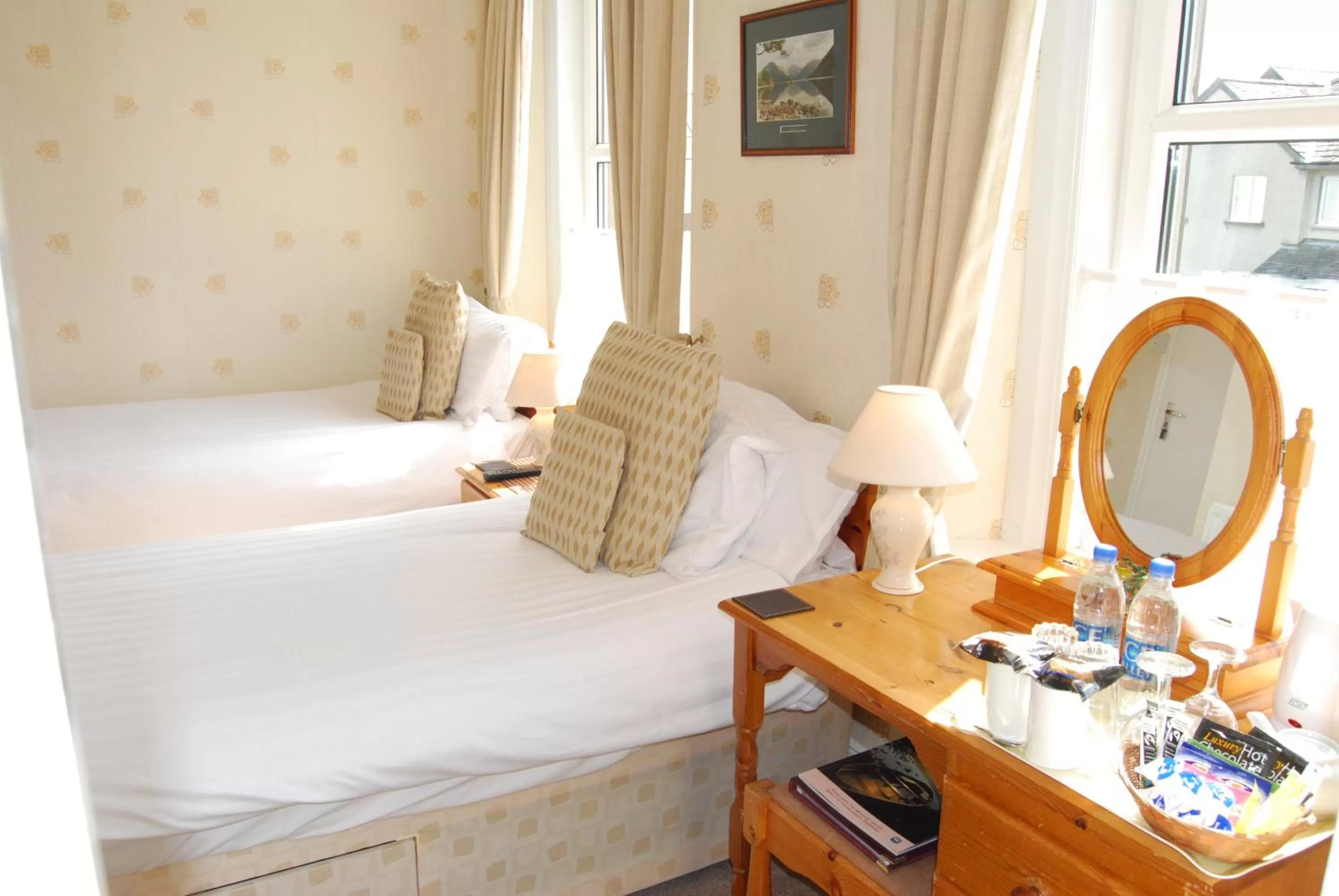 Day, Bed in Beckside Guest House Keswick