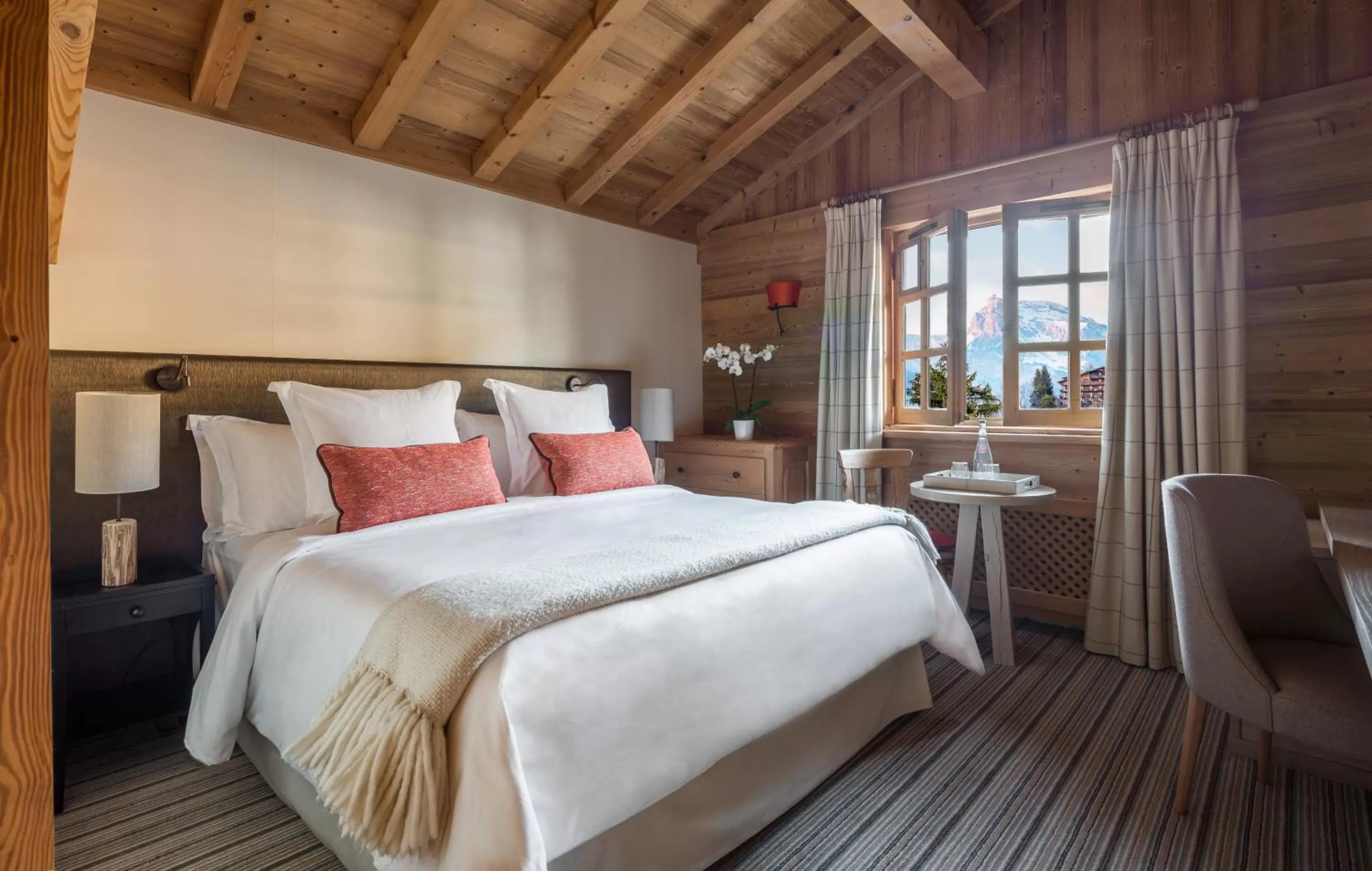 Bed in Les Chalets du Mont d'Arbois & Spa, Megève