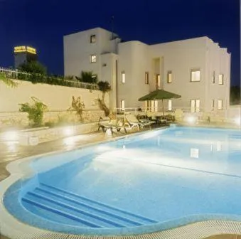 Night in Park Hotel La Grave