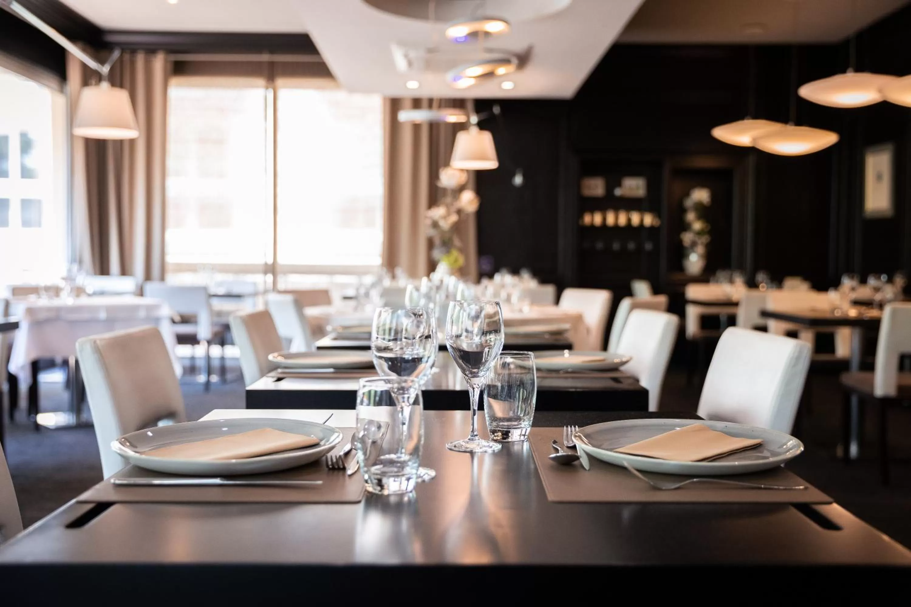 Restaurant/places to eat in Hôtel Diana Restaurant & Spa by HappyCulture