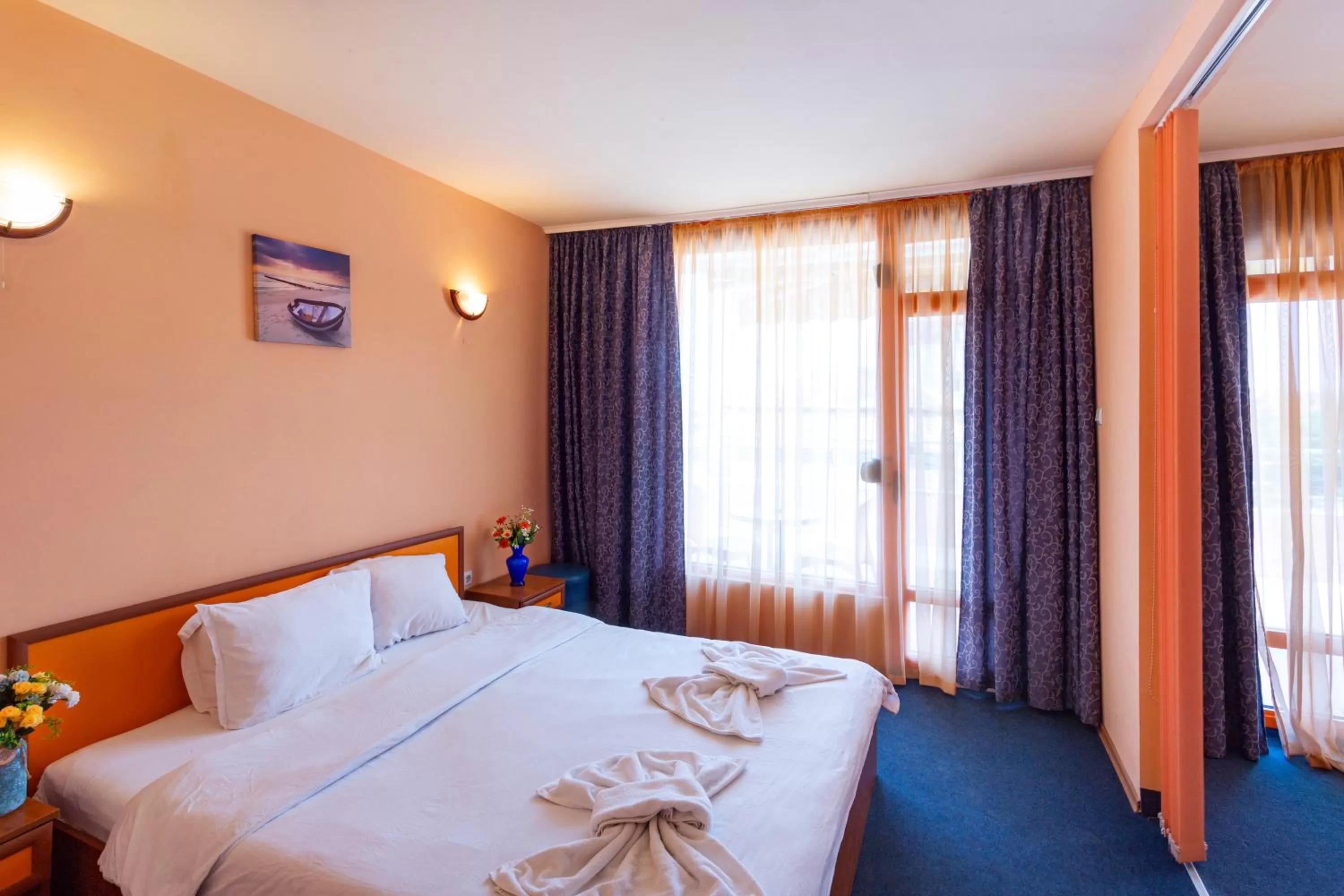 Bed in Family Hotel Jemelly