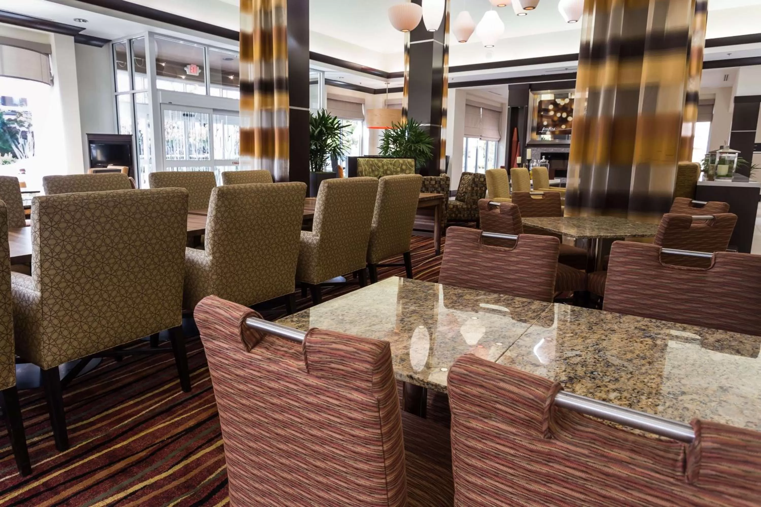 Restaurant/places to eat in Hilton Garden Inn San Mateo