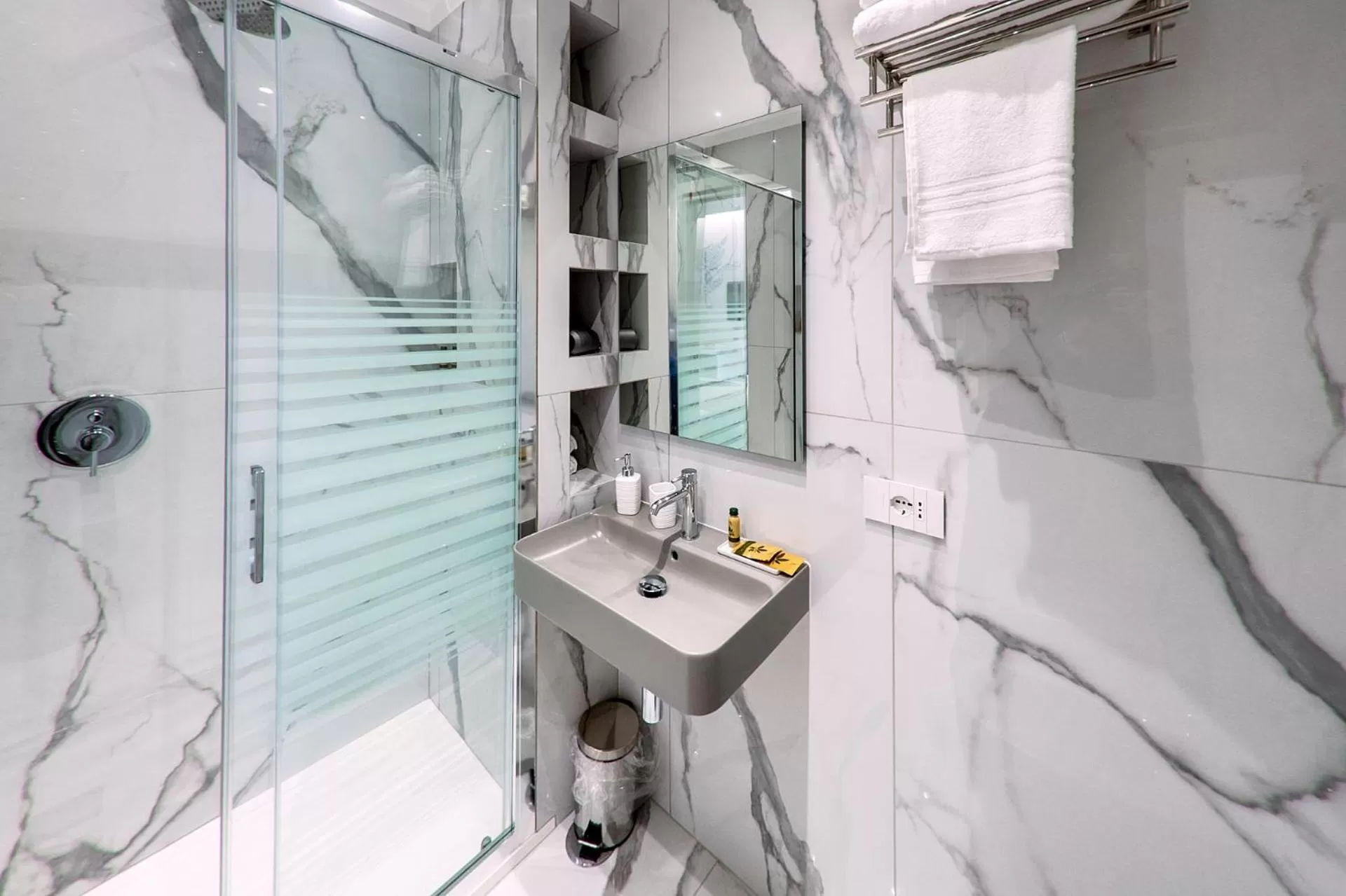 Bathroom in Maison Marienne - Deluxe B&B