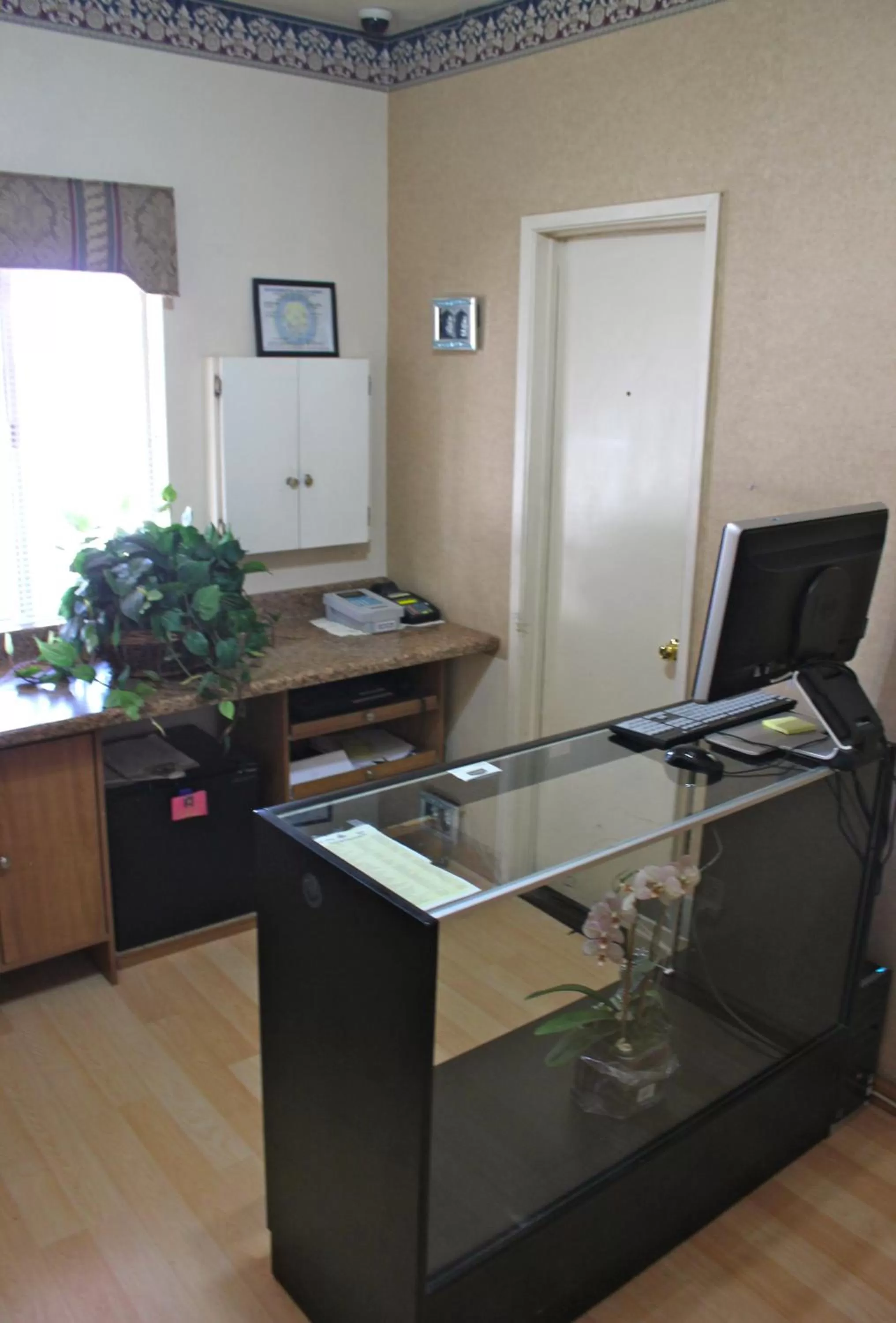 Lobby or reception in Holland Inn and Suites