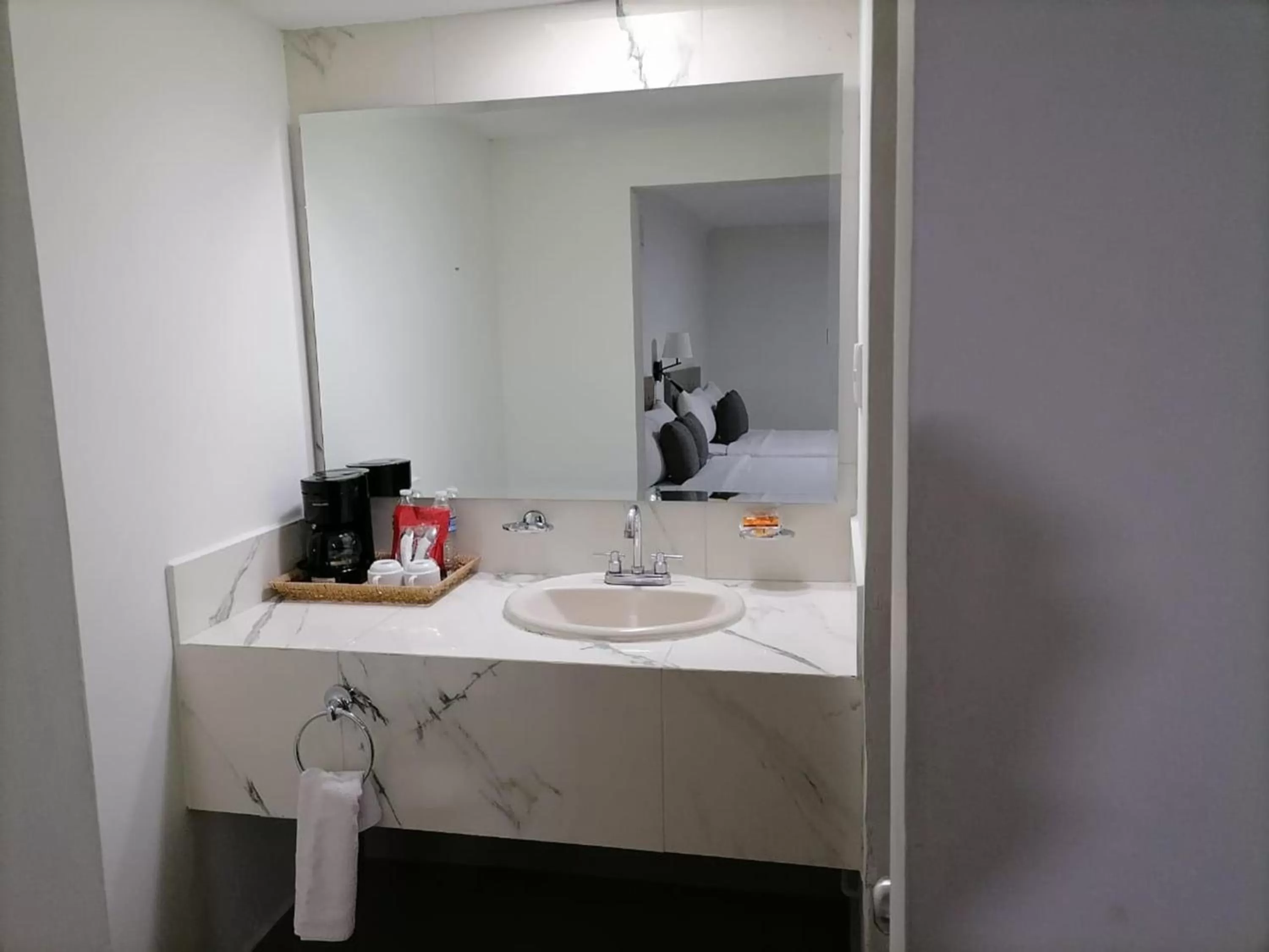 Bathroom in InHouse Hotel Culiacán