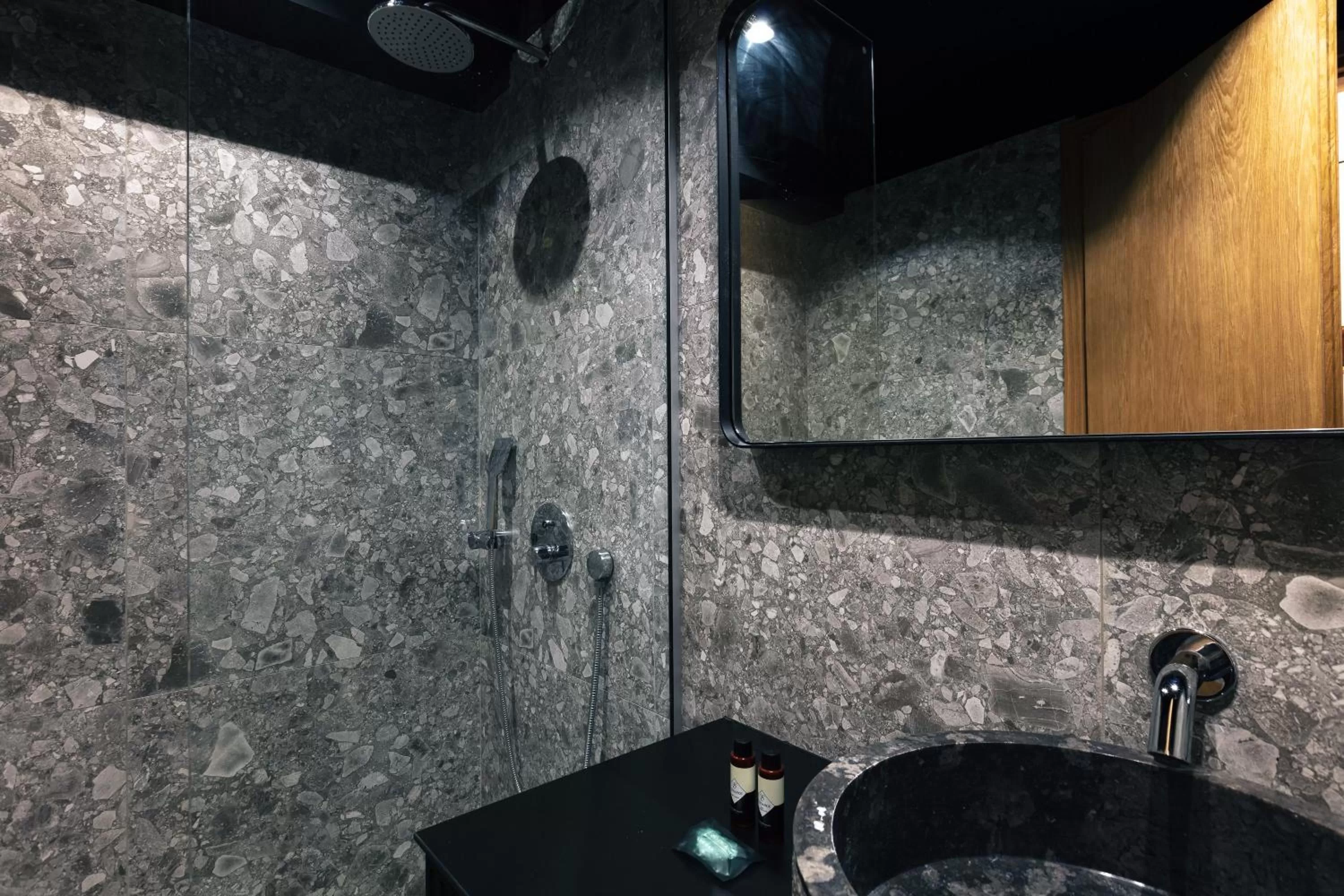 Bathroom in Chapter 02 Gallery Suites