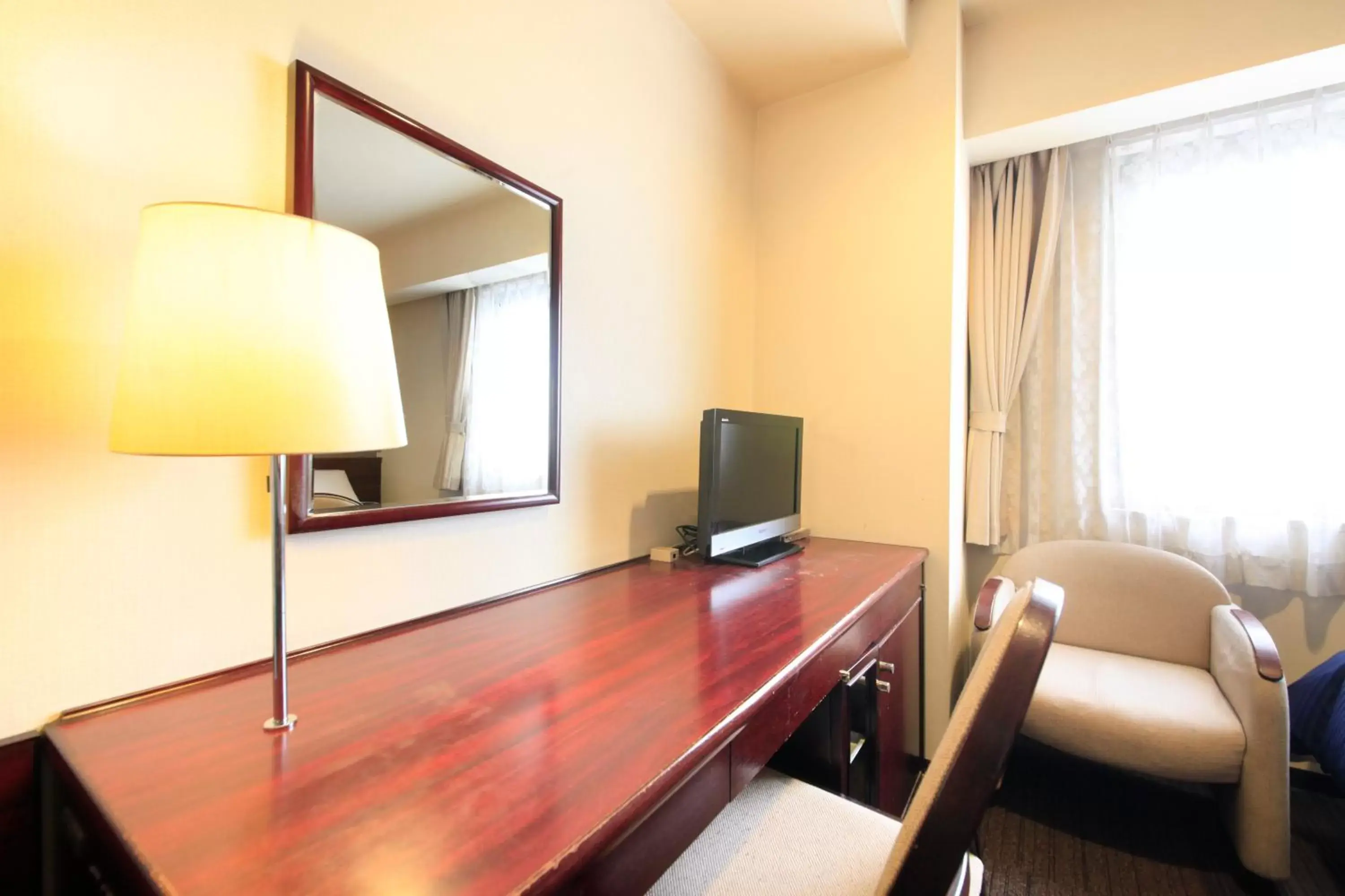 Standard Twin Room - Smoking in Quintessa Hotel Ogaki Standard Twin Room - Smoking in Quintessa Hotel Ogaki