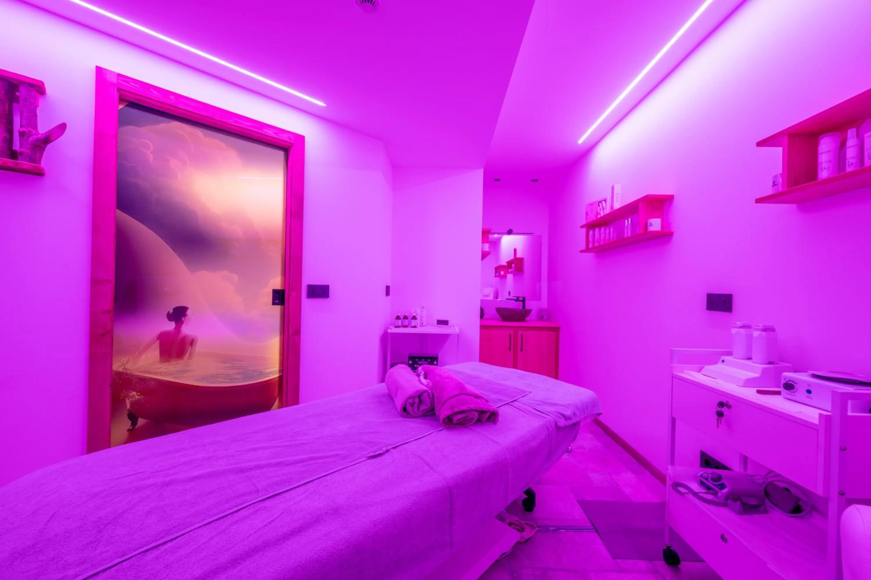 Massage, Bed in Negritella Sweet Hotel
