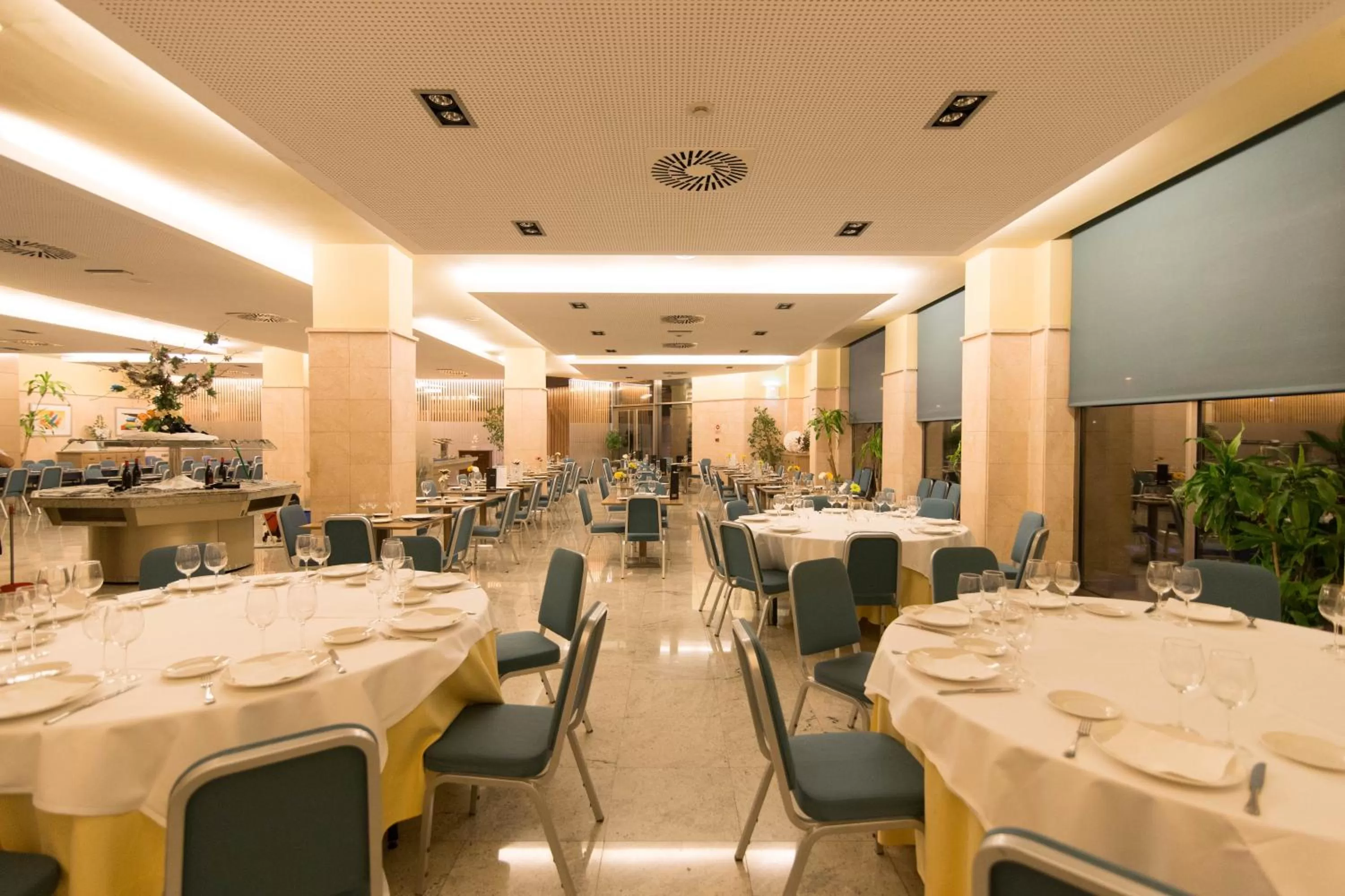 Restaurant/places to eat in Hotel Mas Camarena