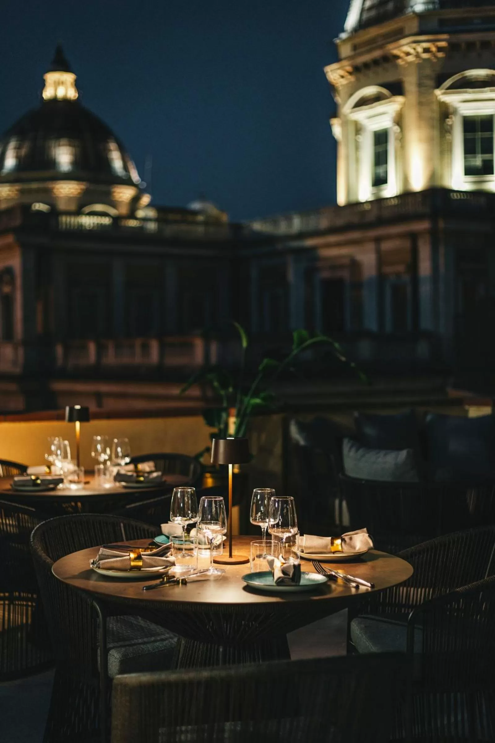 Restaurant/places to eat in The Major Hotel