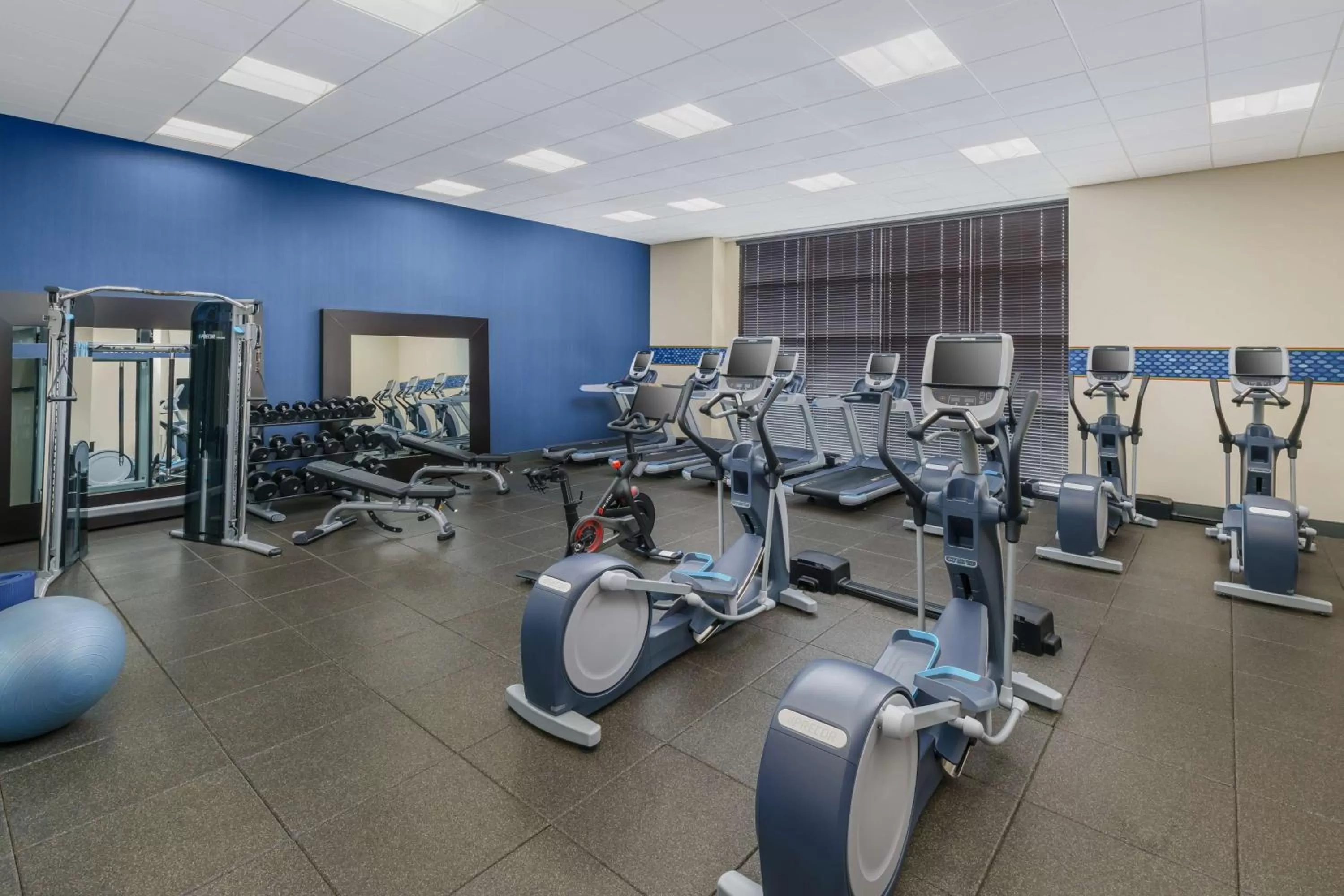Fitness centre/facilities in Hampton Inn & Suites LAX El Segundo