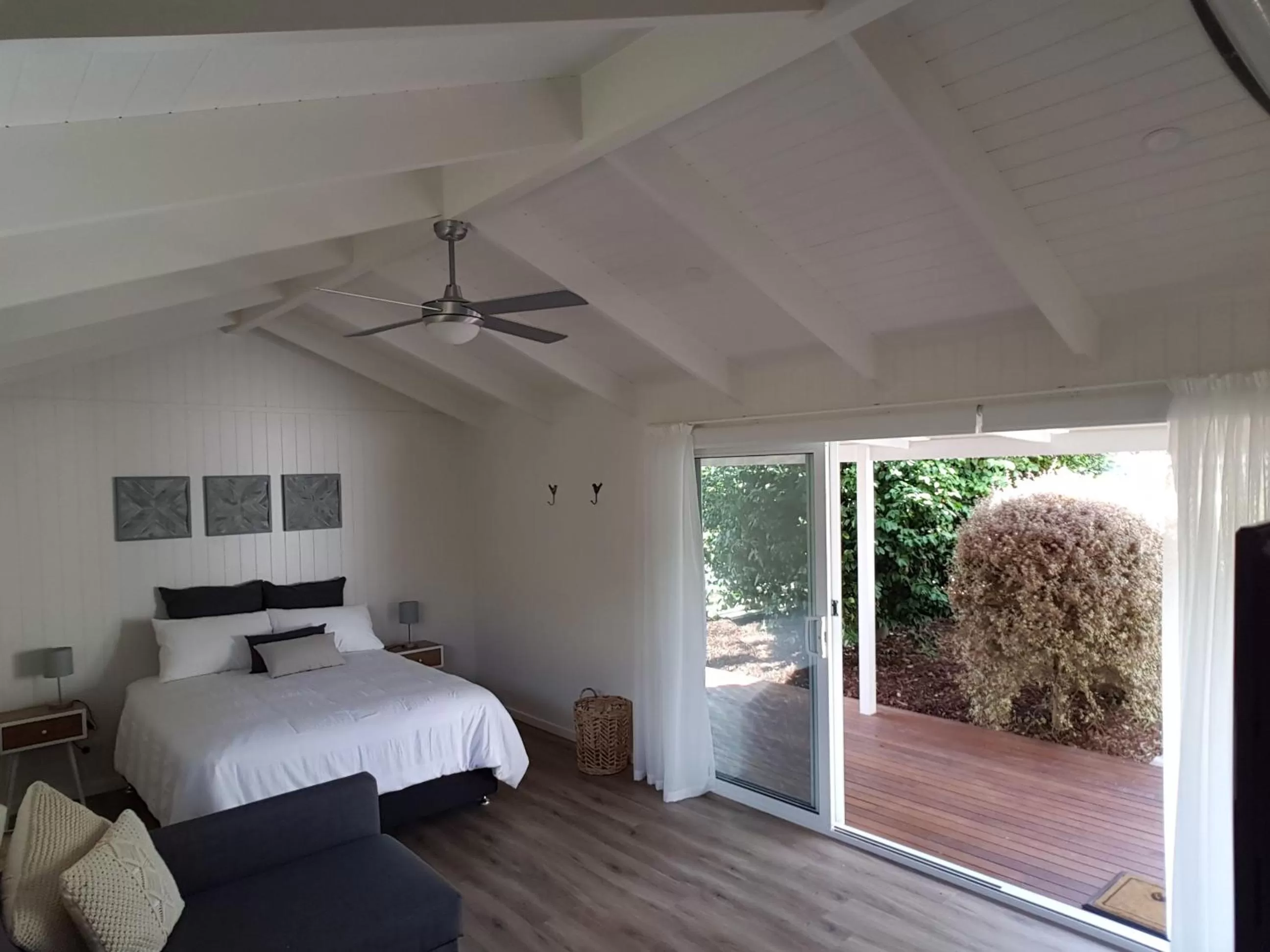 Bedroom, Bed in Alkira