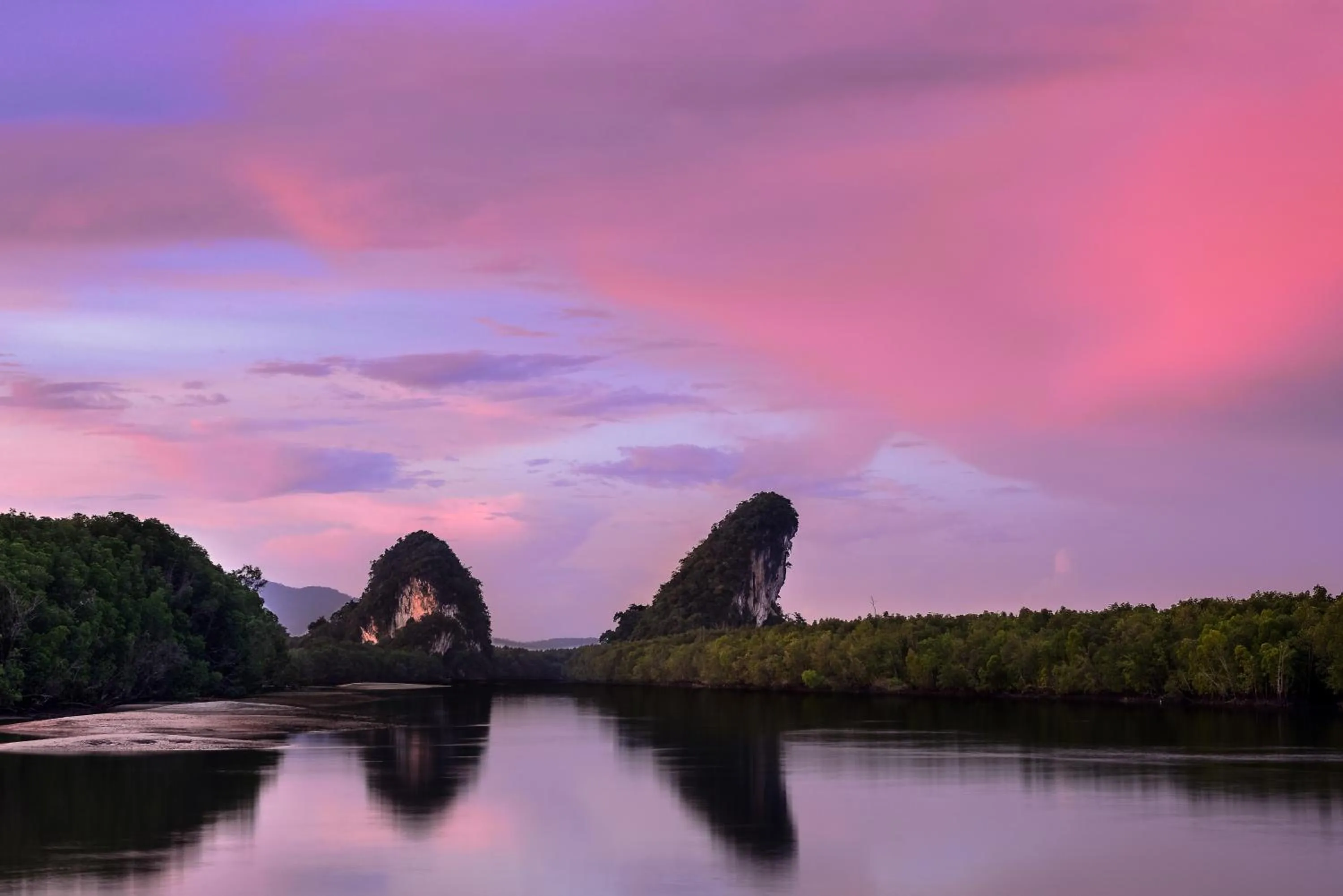 Landmark view in The River Scene