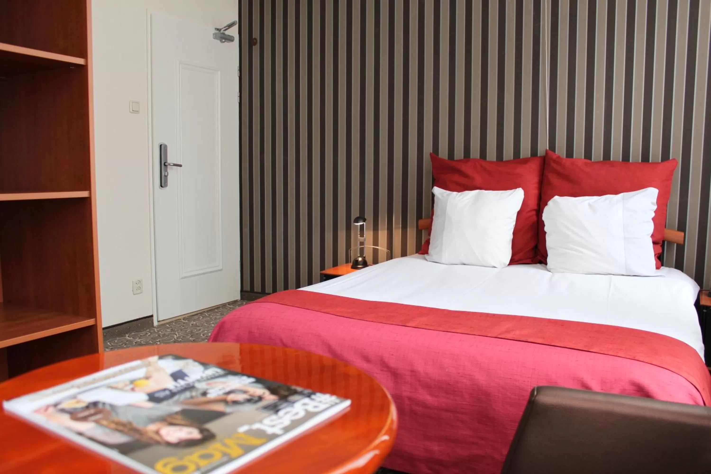 Bedroom, Bed in Grand Museum Hotel, BW Signature Collection