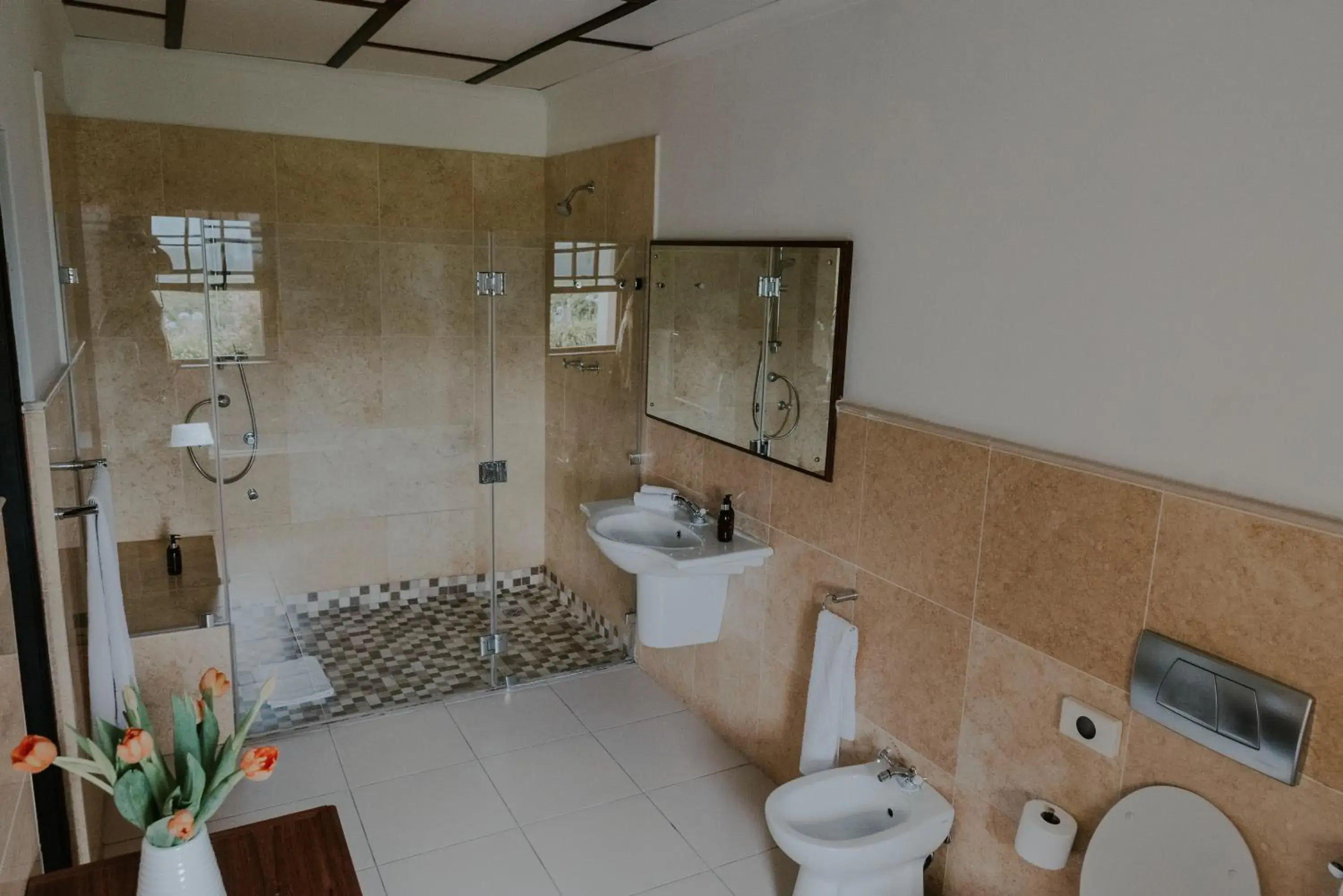 Luxury King Room in Cana Vineyard Guesthouse Luxury King Room in Cana Vineyard Guesthouse