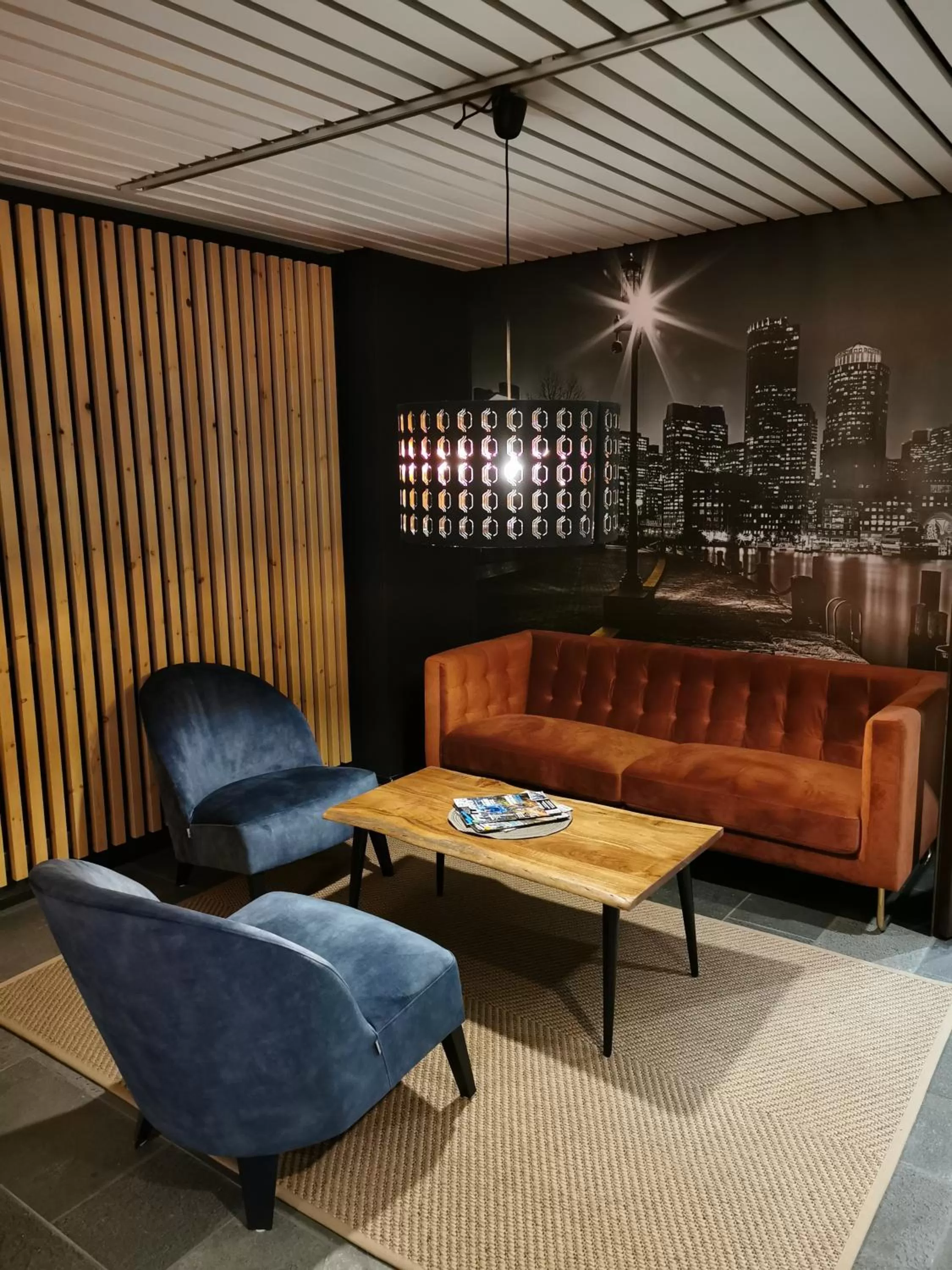 Communal lounge/ TV room in Sport Hotel Kantri